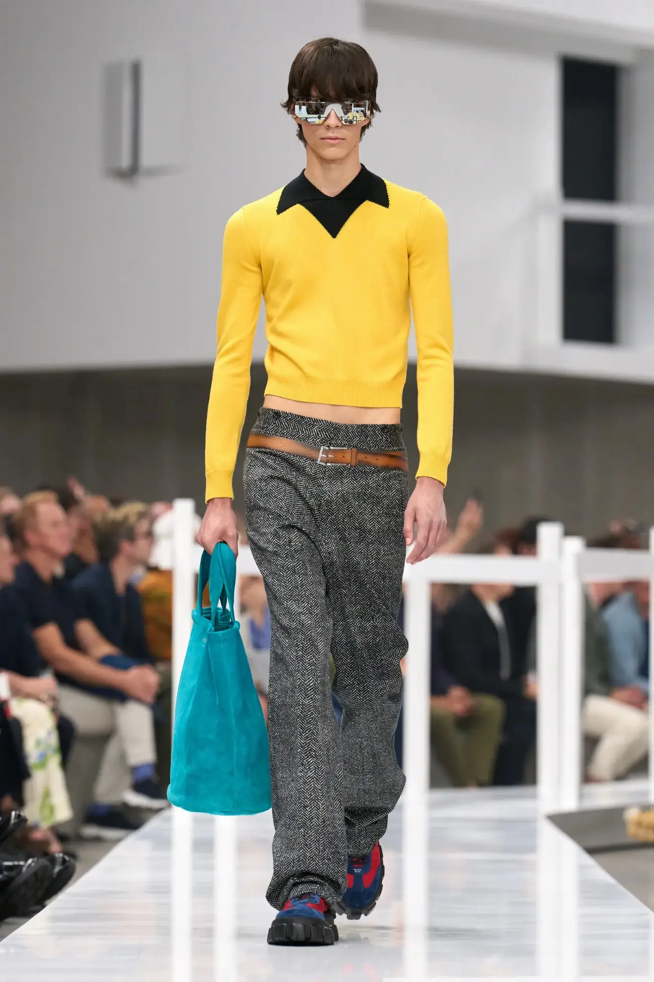 PRADA Printemps 2025, un voyage dans le passé