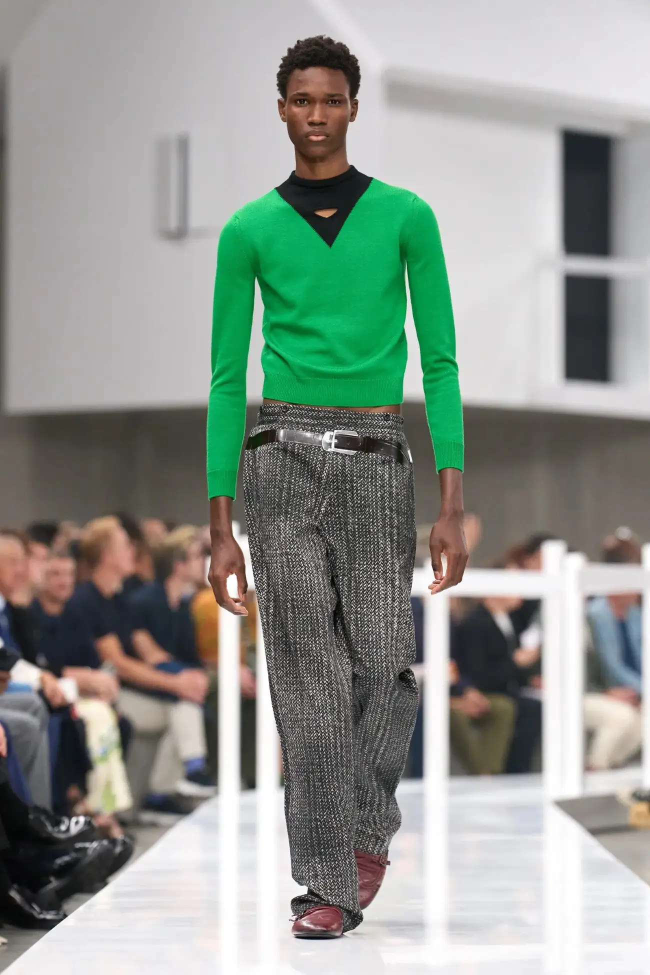 PRADA Printemps 2025, un voyage dans le passé