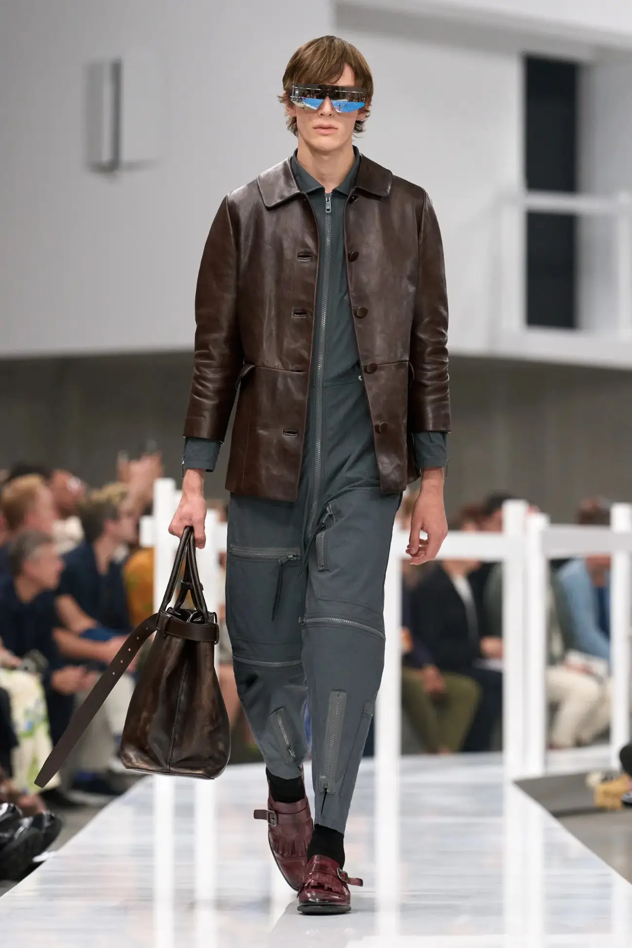 PRADA Printemps 2025, un voyage dans le passé