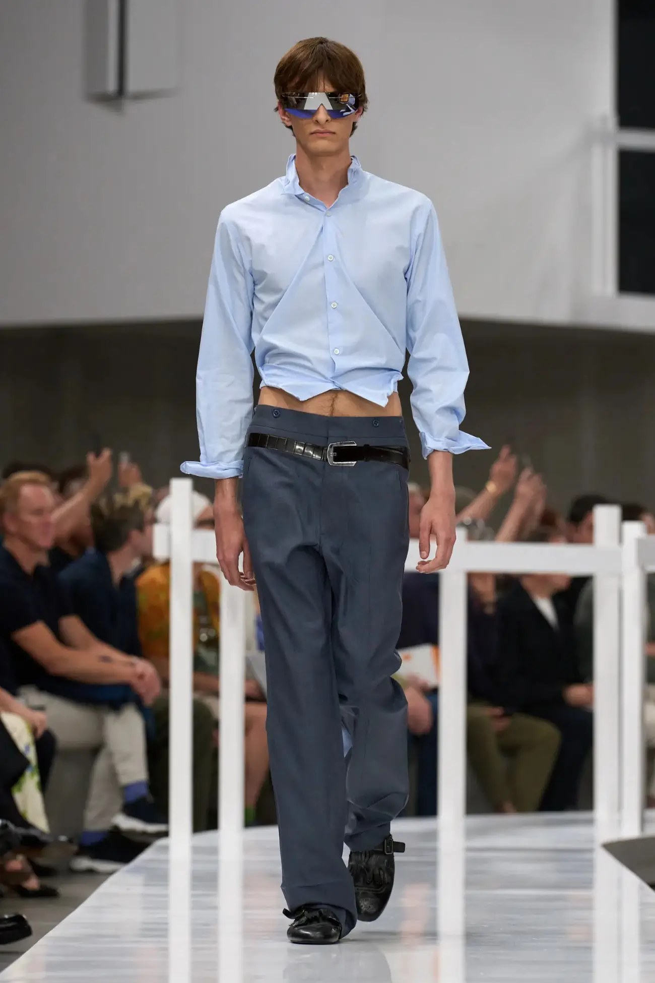 PRADA Printemps 2025, un voyage dans le passé