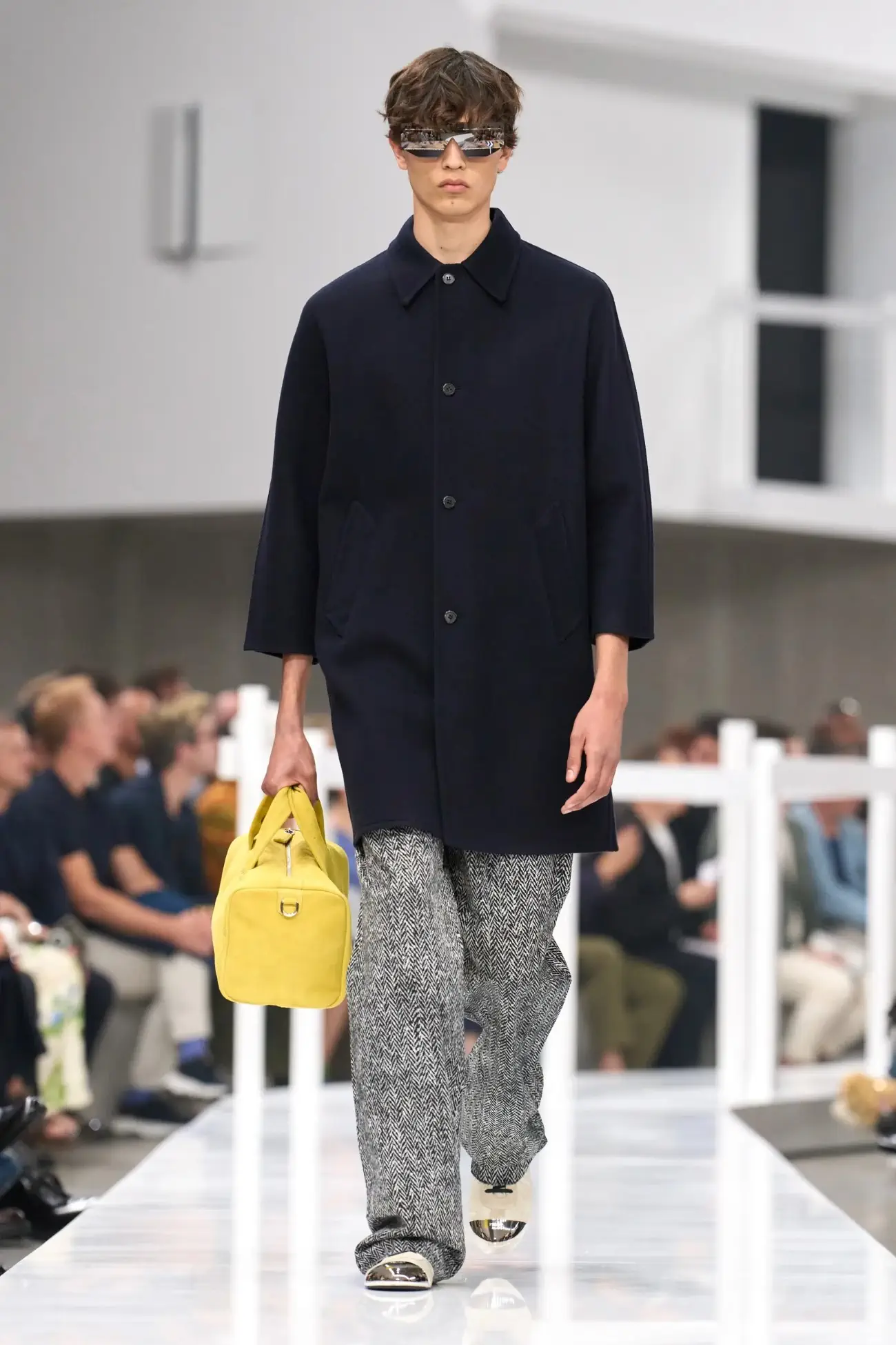 PRADA Printemps 2025, un voyage dans le passé