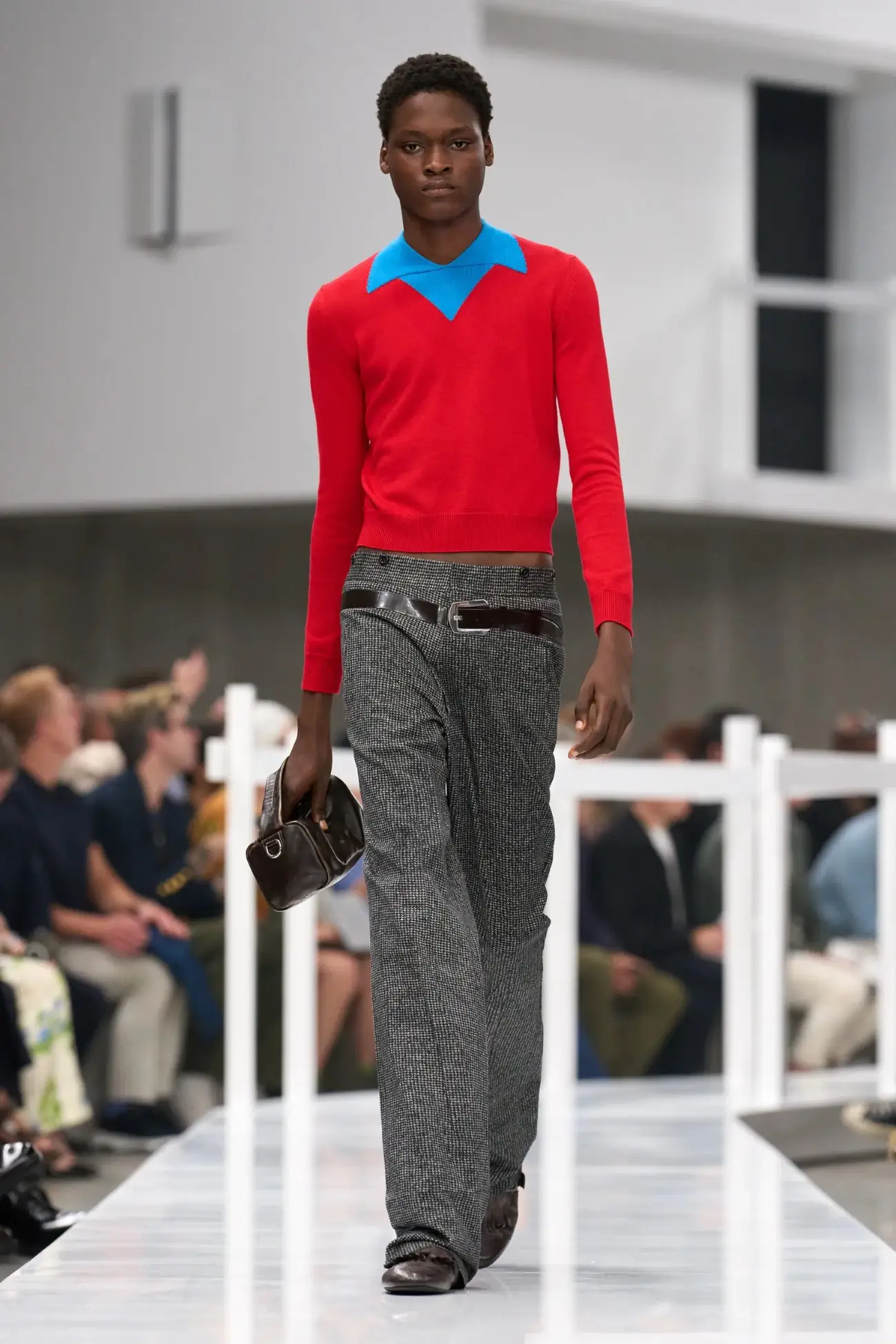 PRADA Printemps 2025, un voyage dans le passé