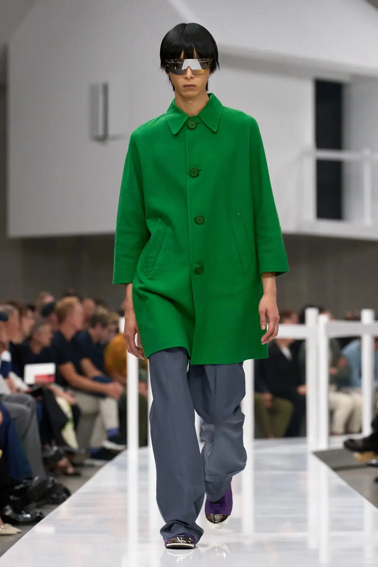 PRADA Printemps 2025, un voyage dans le passé