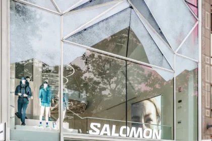 SALOMON s'installe sur les Champs-Élysées à Paris avec un nouveau magasin phare