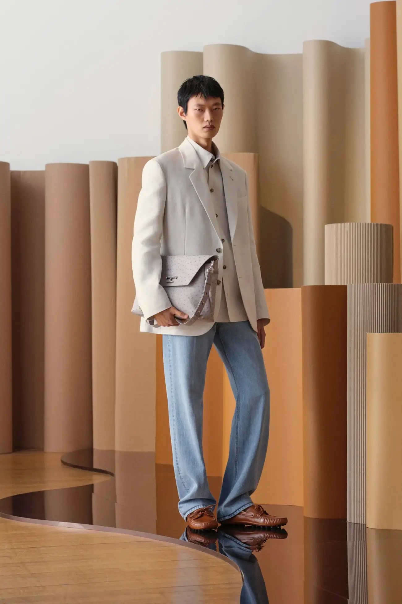 Collection TOD'S Printemps 2025, une célébration de l'artisanat sous un jour moderne