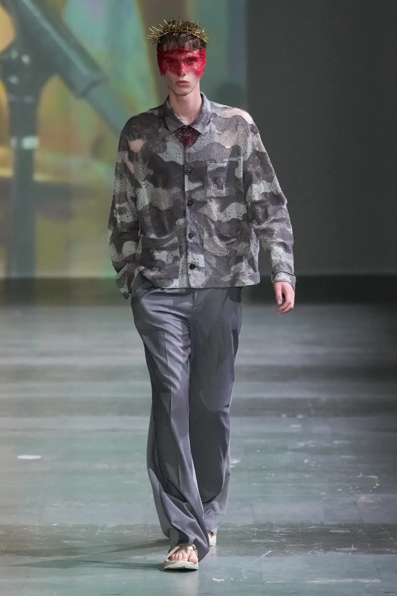 UNDERCOVER de Jun Takahashi s'envole avec une collection Printemps 2025 sans frontières