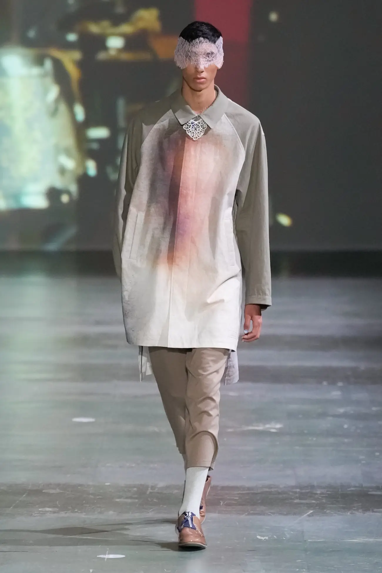 UNDERCOVER de Jun Takahashi s'envole avec une collection Printemps 2025 sans frontières