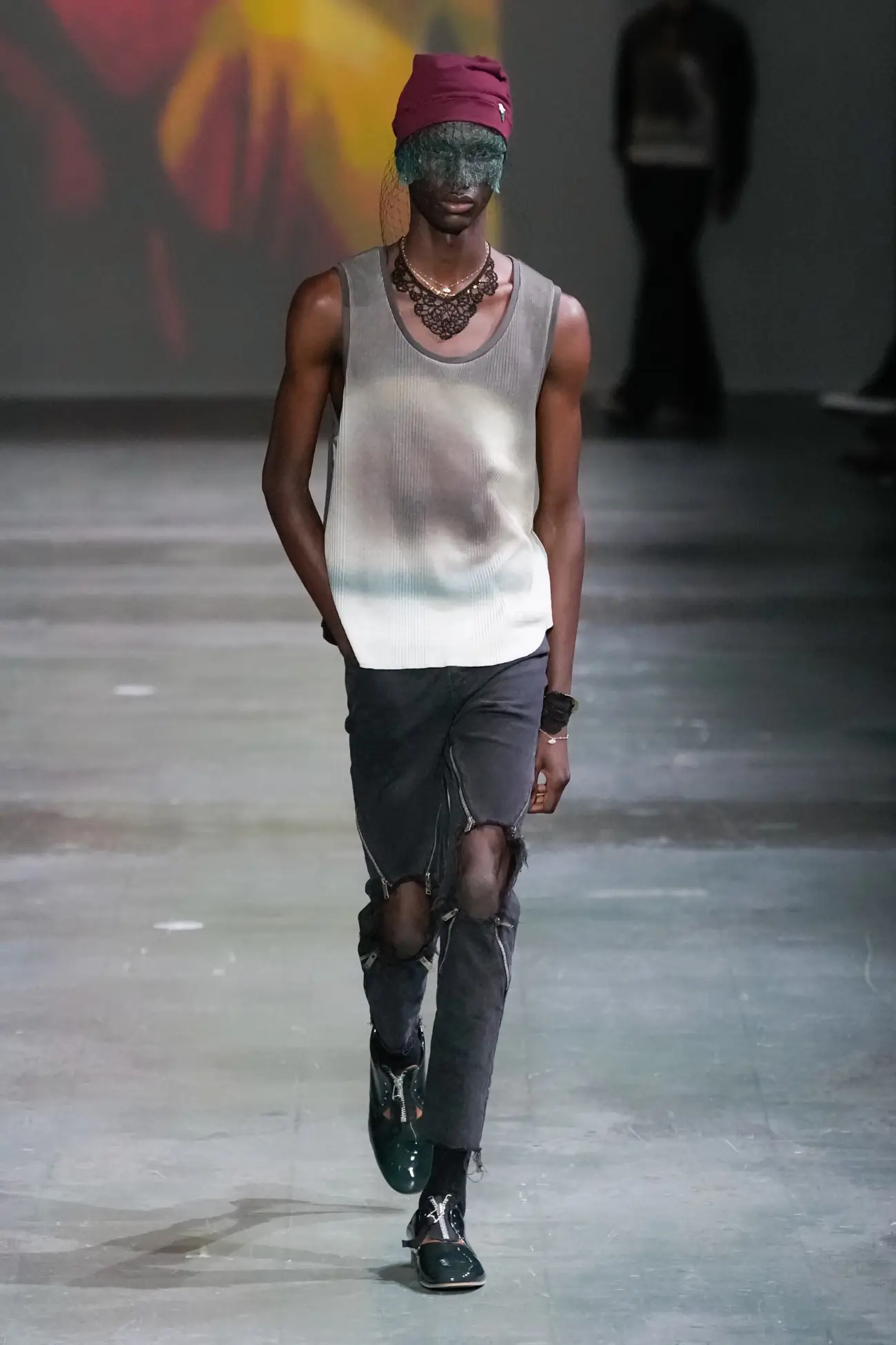 UNDERCOVER de Jun Takahashi s'envole avec une collection Printemps 2025 sans frontières