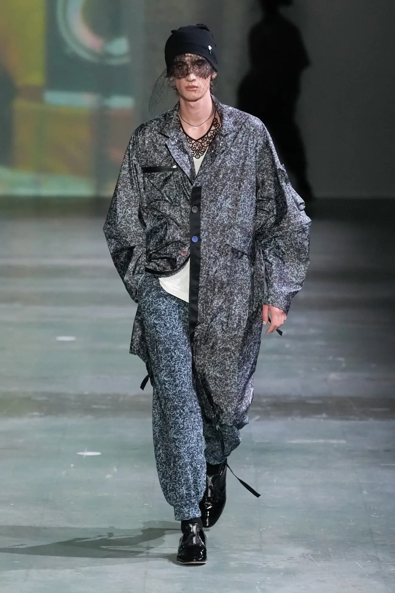 UNDERCOVER de Jun Takahashi s'envole avec une collection Printemps 2025 sans frontières