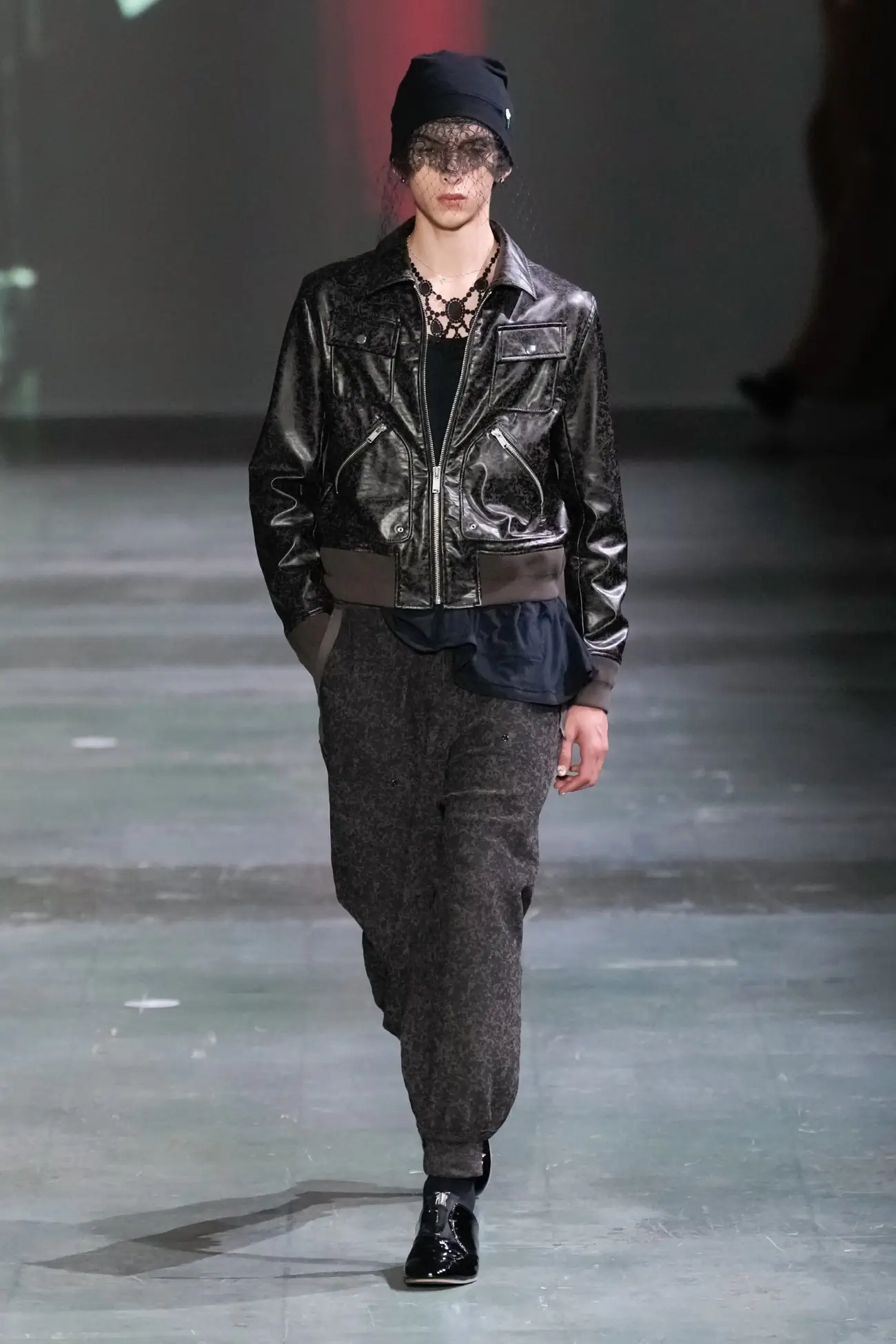 UNDERCOVER de Jun Takahashi s'envole avec une collection Printemps 2025 sans frontières