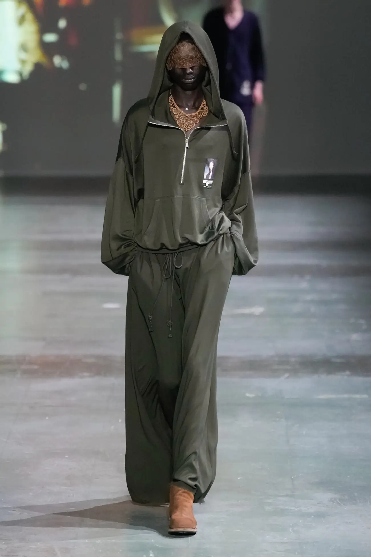 UNDERCOVER de Jun Takahashi s'envole avec une collection Printemps 2025 sans frontières