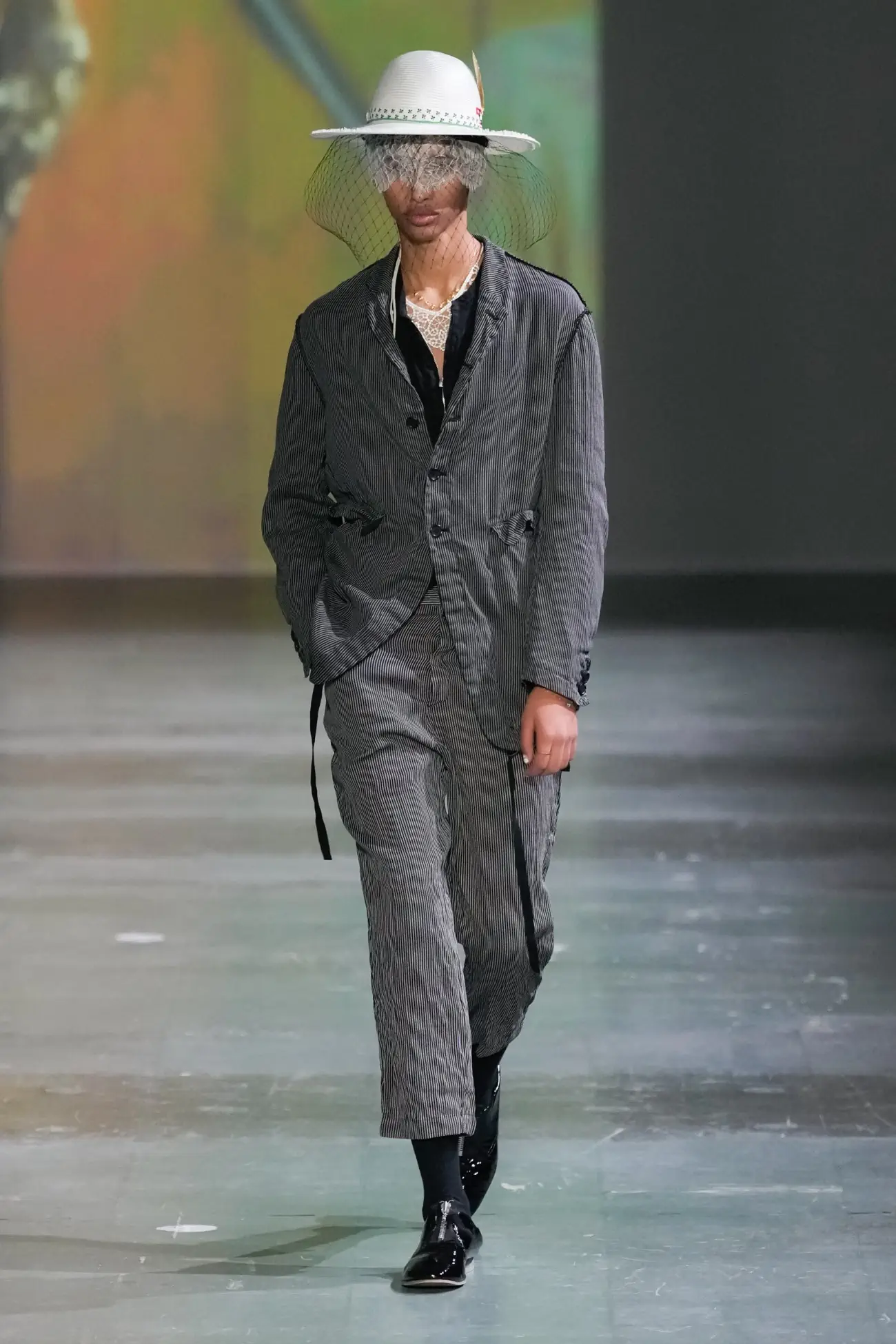 UNDERCOVER de Jun Takahashi s'envole avec une collection Printemps 2025 sans frontières