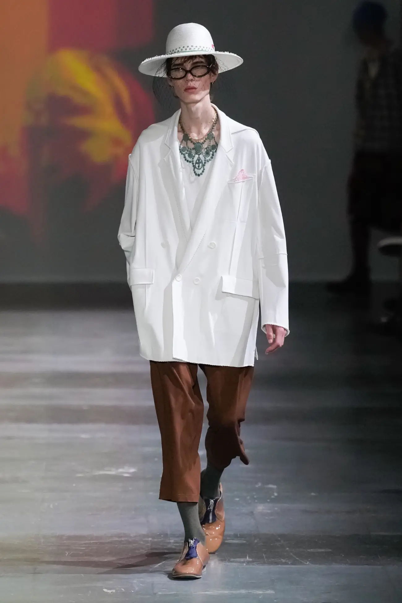 UNDERCOVER de Jun Takahashi s'envole avec une collection Printemps 2025 sans frontières