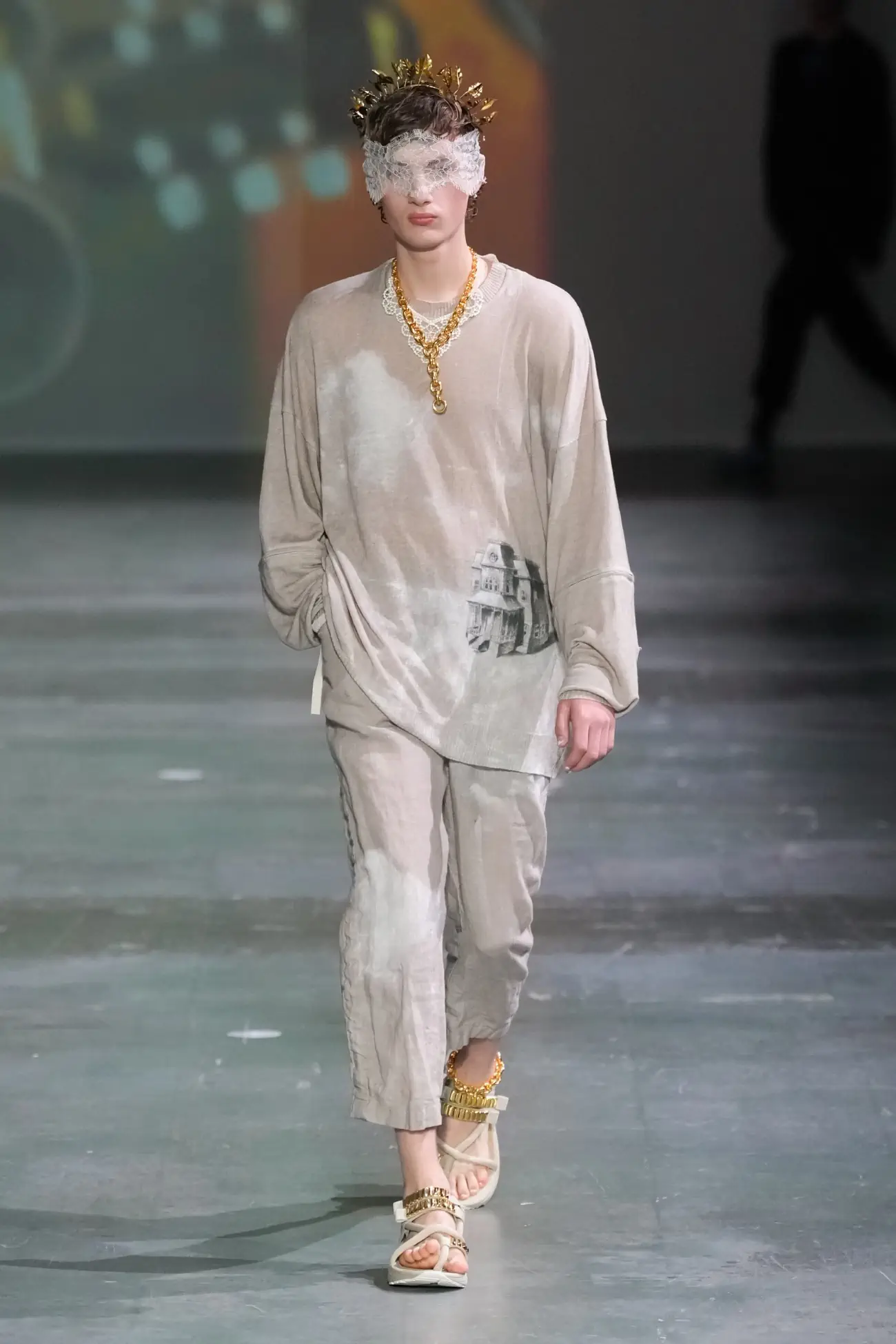 UNDERCOVER de Jun Takahashi s'envole avec une collection Printemps 2025 sans frontières