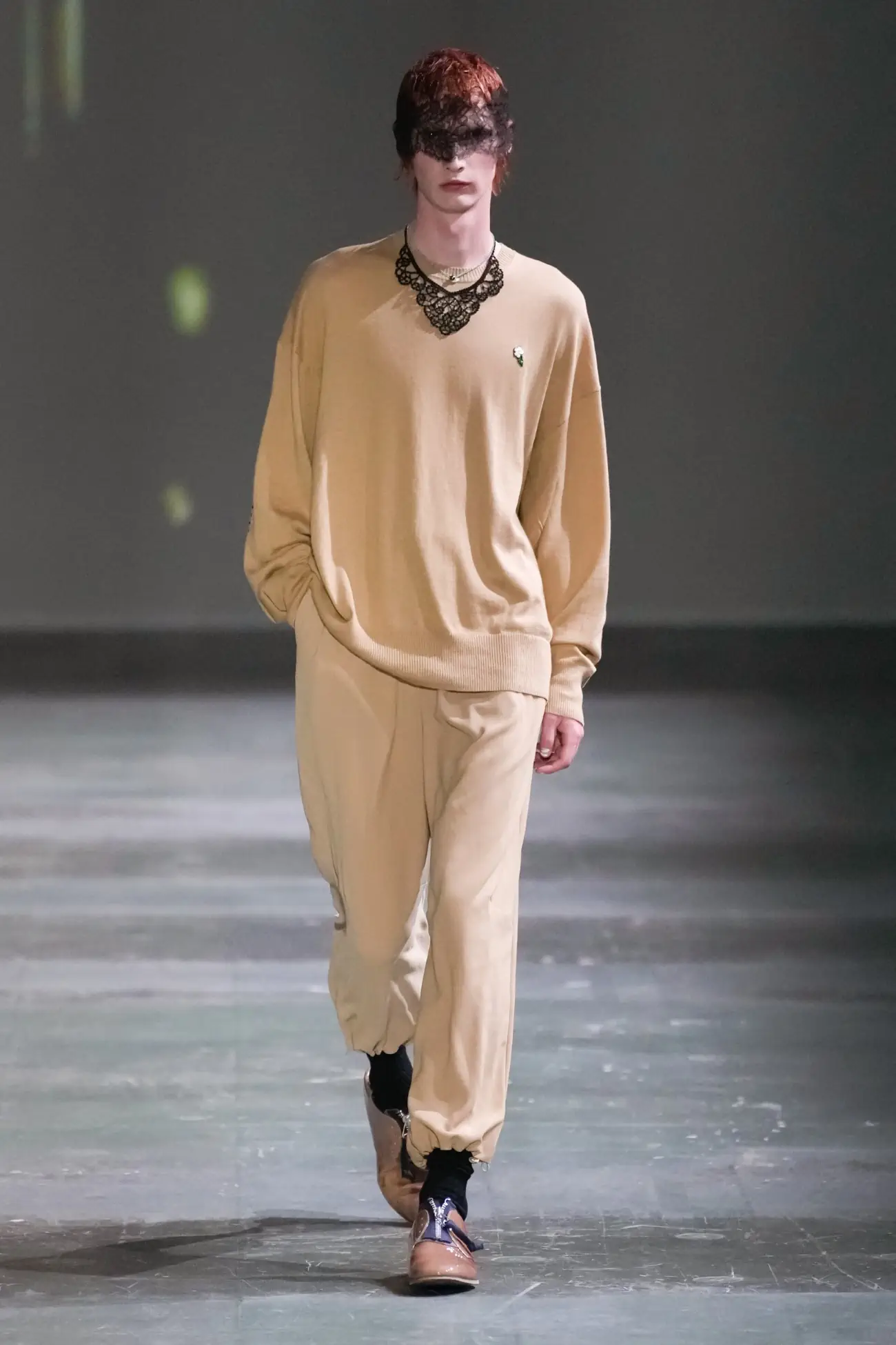 UNDERCOVER de Jun Takahashi s'envole avec une collection Printemps 2025 sans frontières