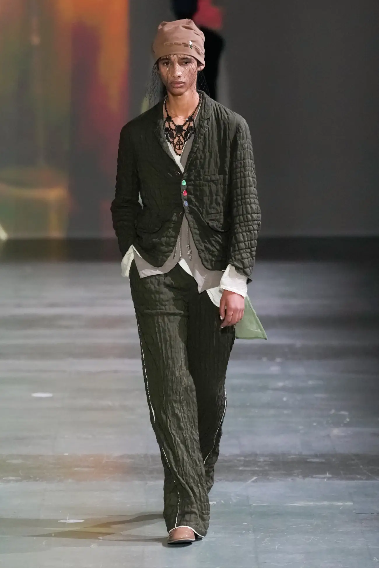 UNDERCOVER de Jun Takahashi s'envole avec une collection Printemps 2025 sans frontières