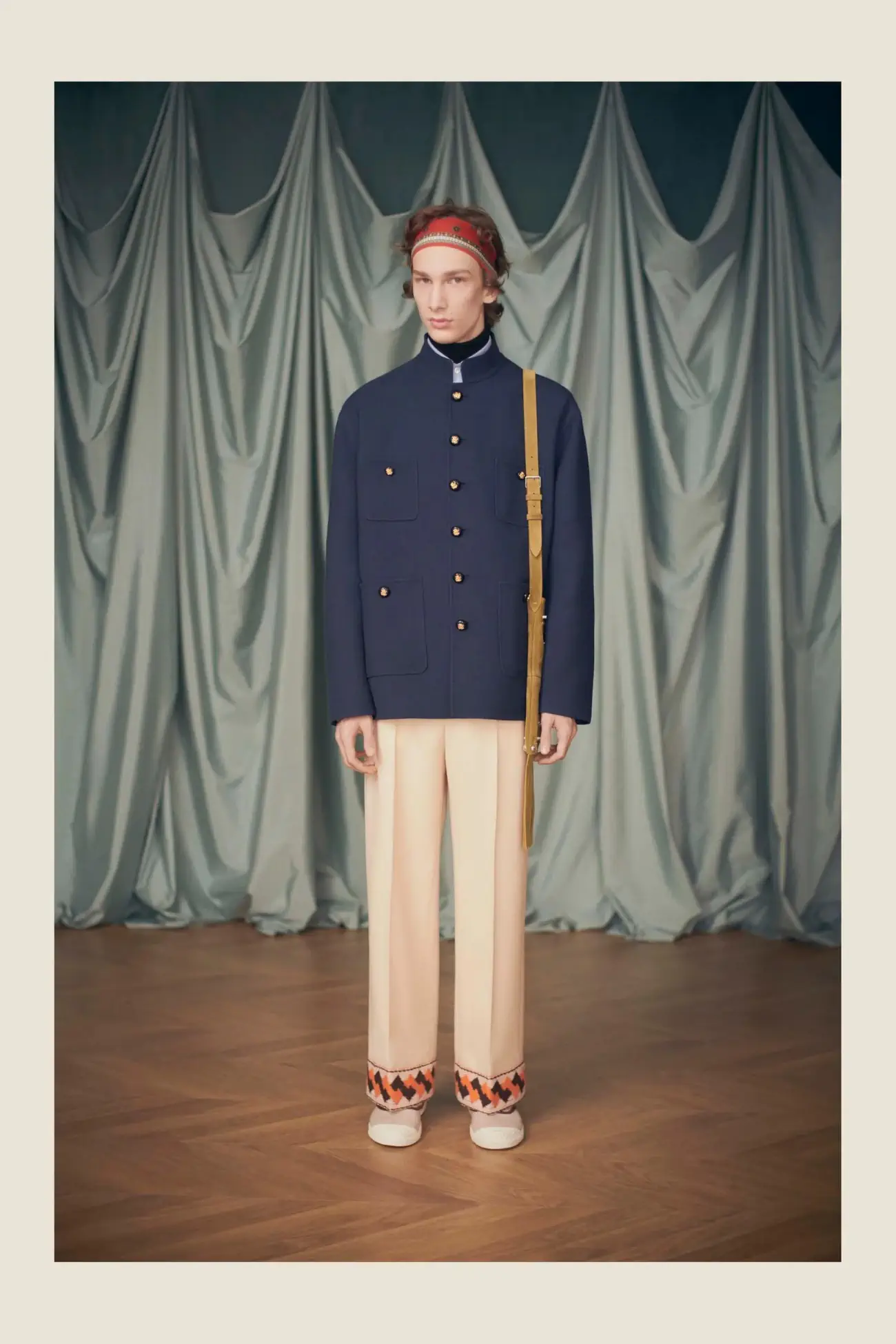 “Avant les Débuts” de Valentino, l'éblouissante collection Croisière 2025 d'Alessandro Michele