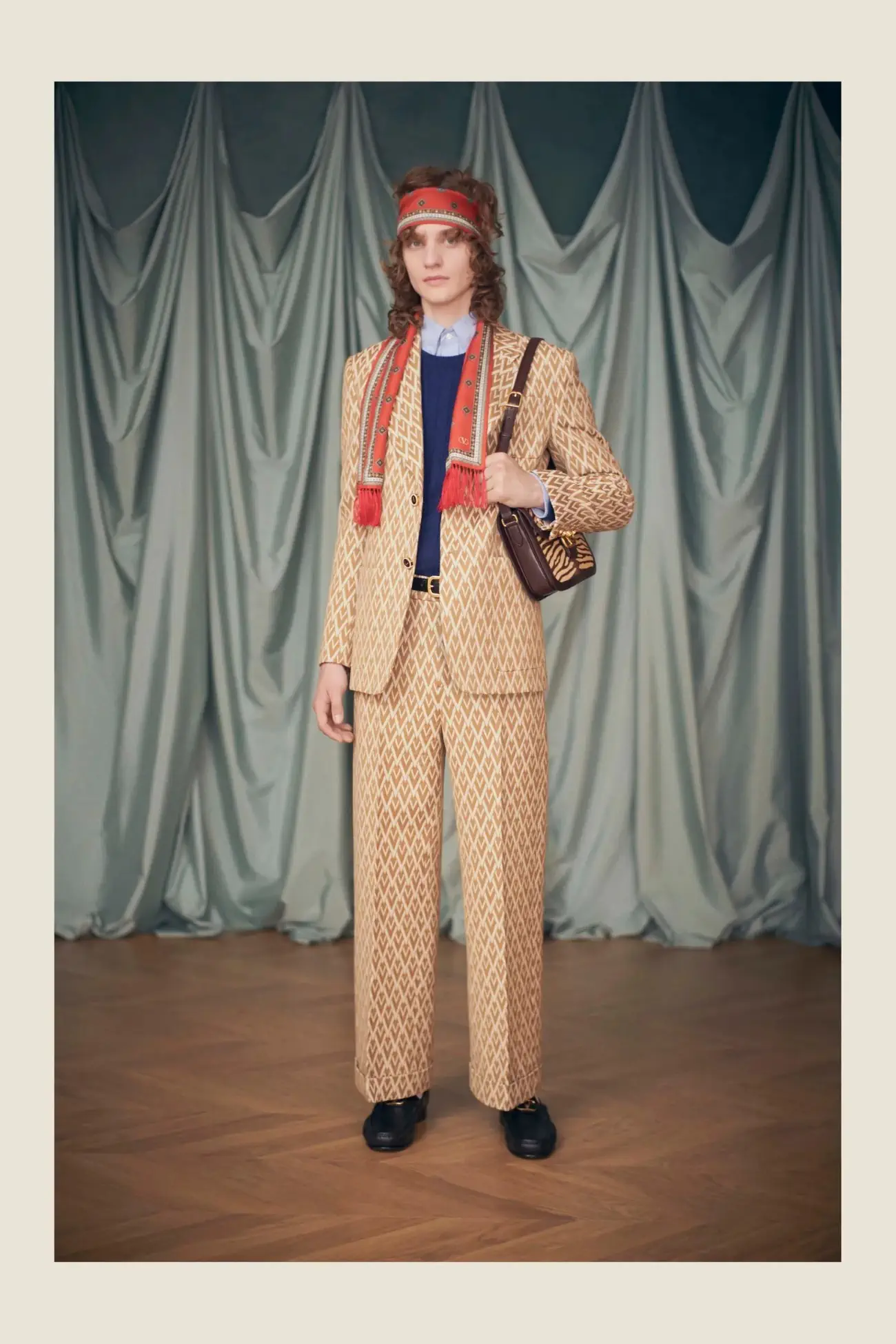 “Avant les Débuts” de Valentino, l'éblouissante collection Croisière 2025 d'Alessandro Michele