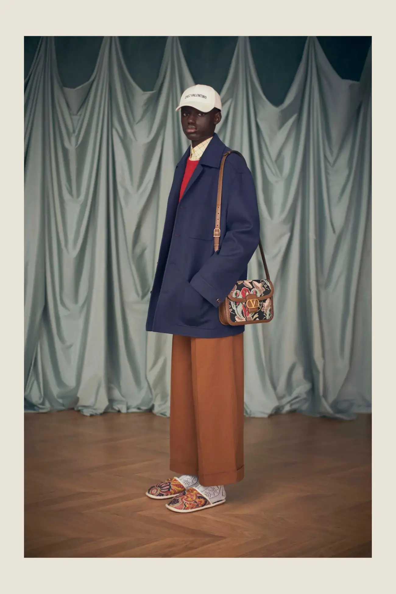 “Avant les Débuts” de Valentino, l'éblouissante collection Croisière 2025 d'Alessandro Michele