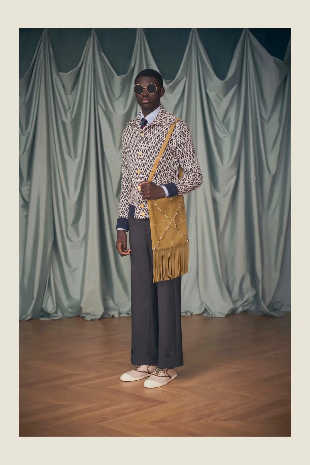 “Avant les Débuts” de Valentino, l'éblouissante collection Croisière 2025 d'Alessandro Michele