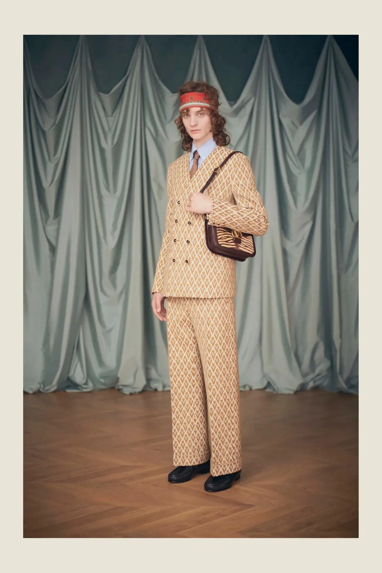 “Avant les Débuts” de Valentino, l'éblouissante collection Croisière 2025 d'Alessandro Michele