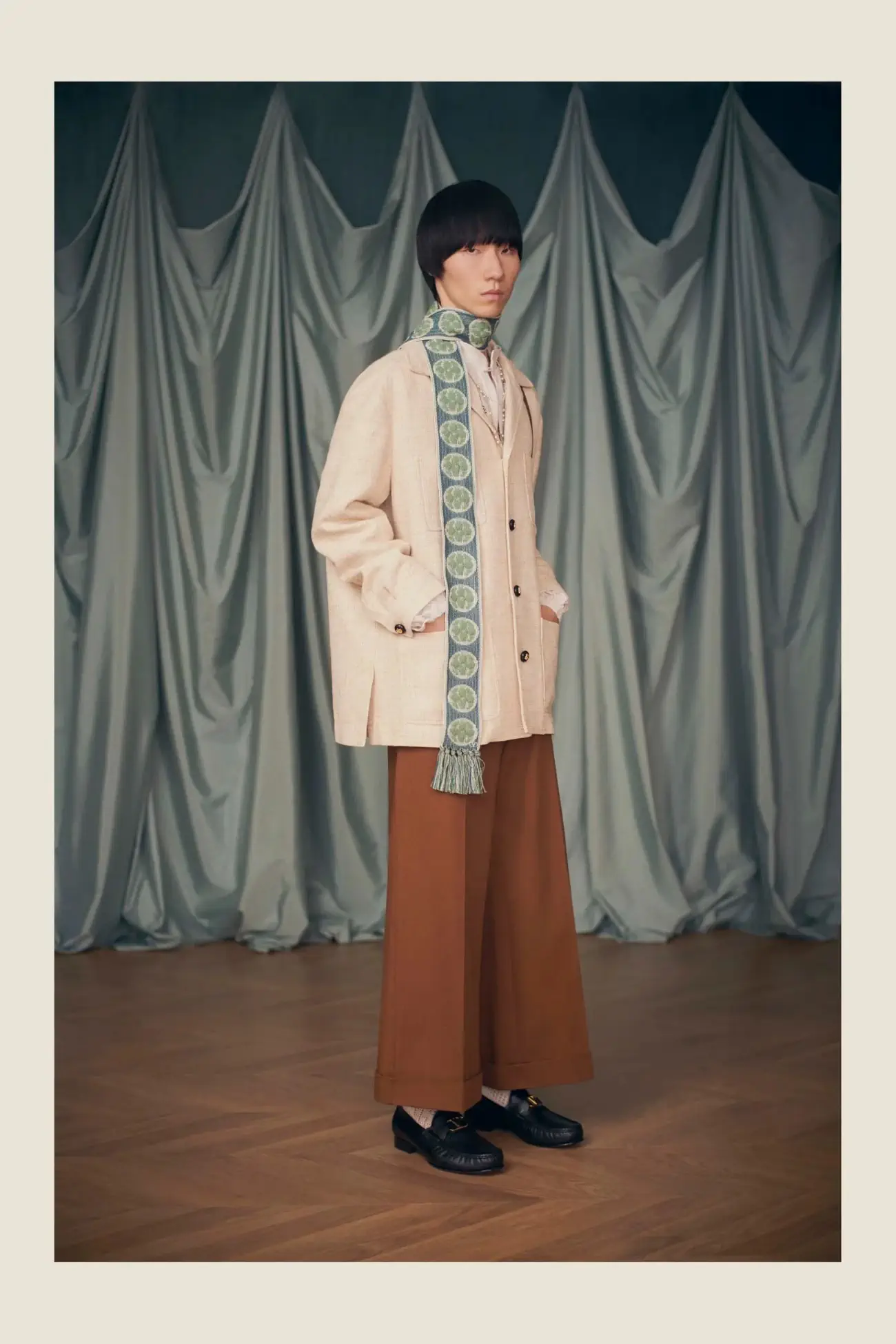 “Avant les Débuts” de Valentino, l'éblouissante collection Croisière 2025 d'Alessandro Michele