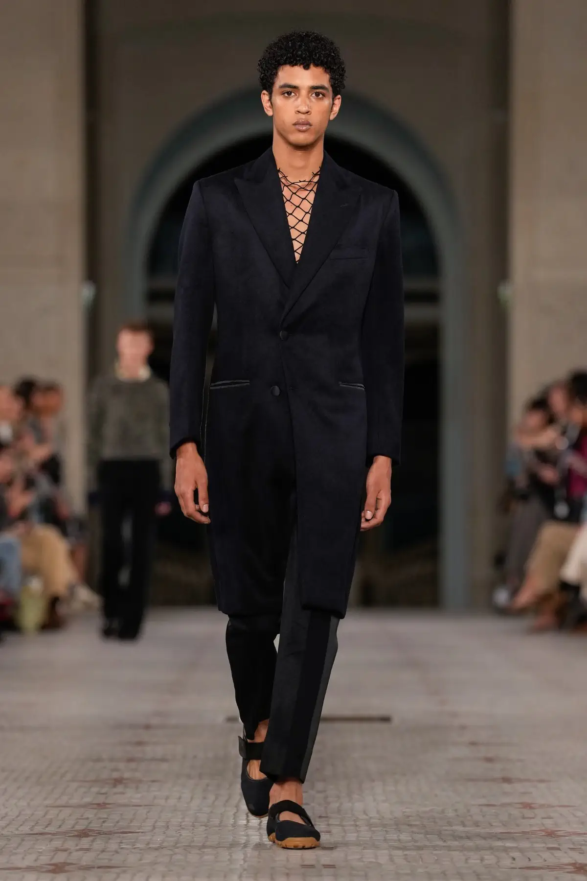 WALES BONNER met le cap sur le printemps 2025 avec une oasis tropicale inspirée par Althea McNish