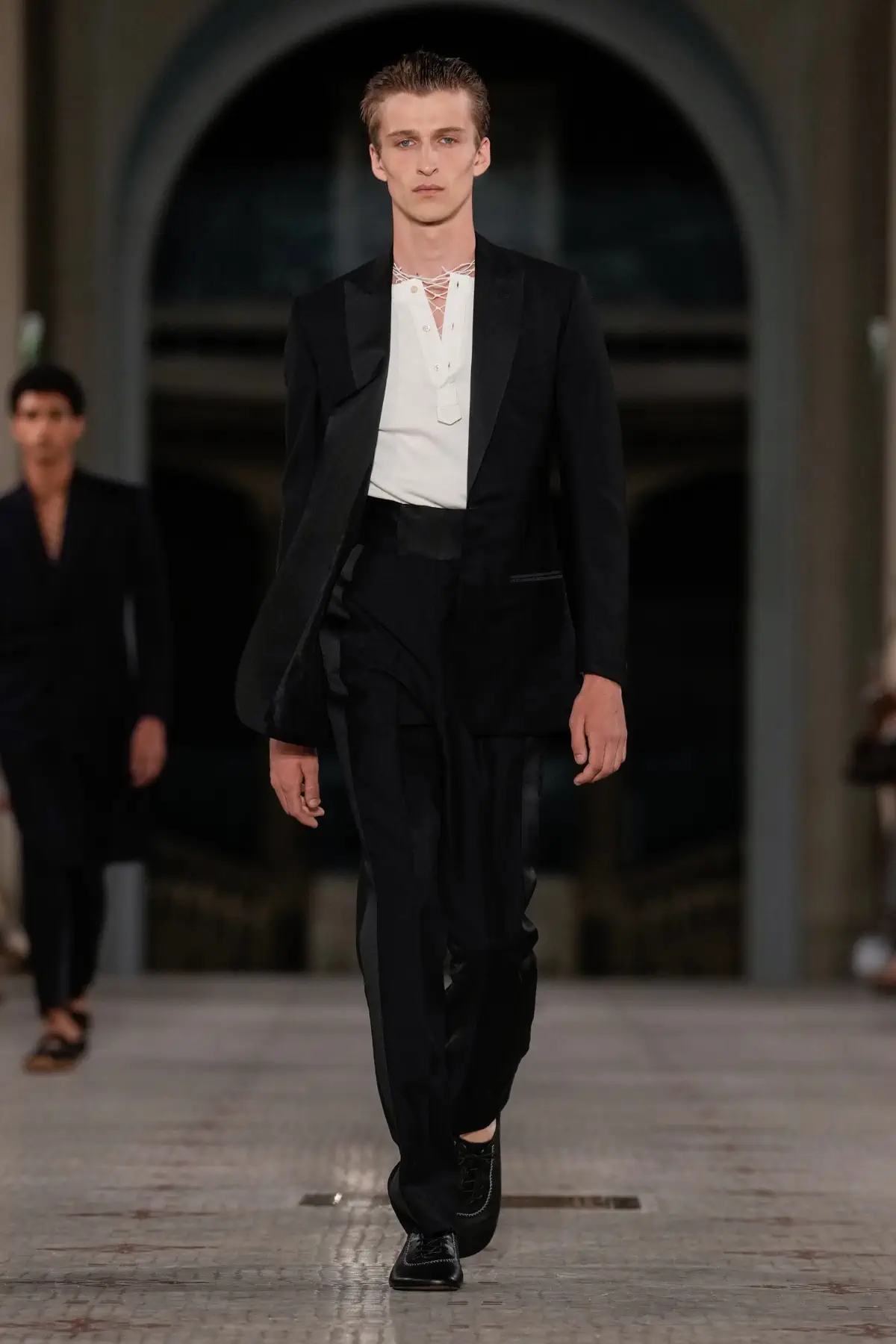 WALES BONNER met le cap sur le printemps 2025 avec une oasis tropicale inspirée par Althea McNish