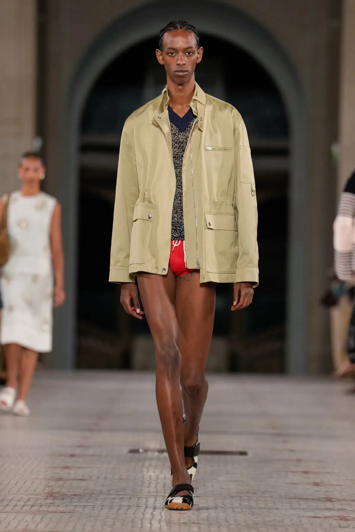 WALES BONNER met le cap sur le printemps 2025 avec une oasis tropicale inspirée par Althea McNish