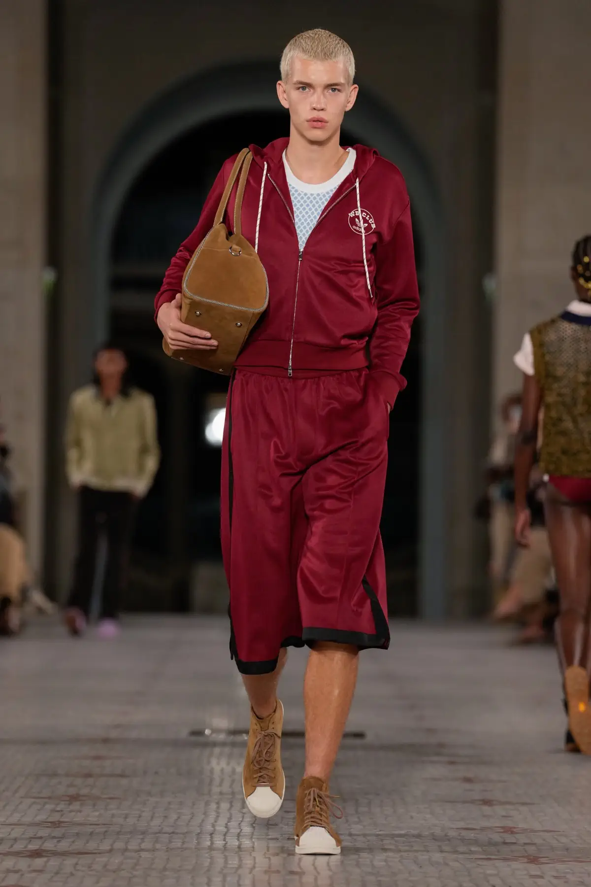 WALES BONNER met le cap sur le printemps 2025 avec une oasis tropicale inspirée par Althea McNish