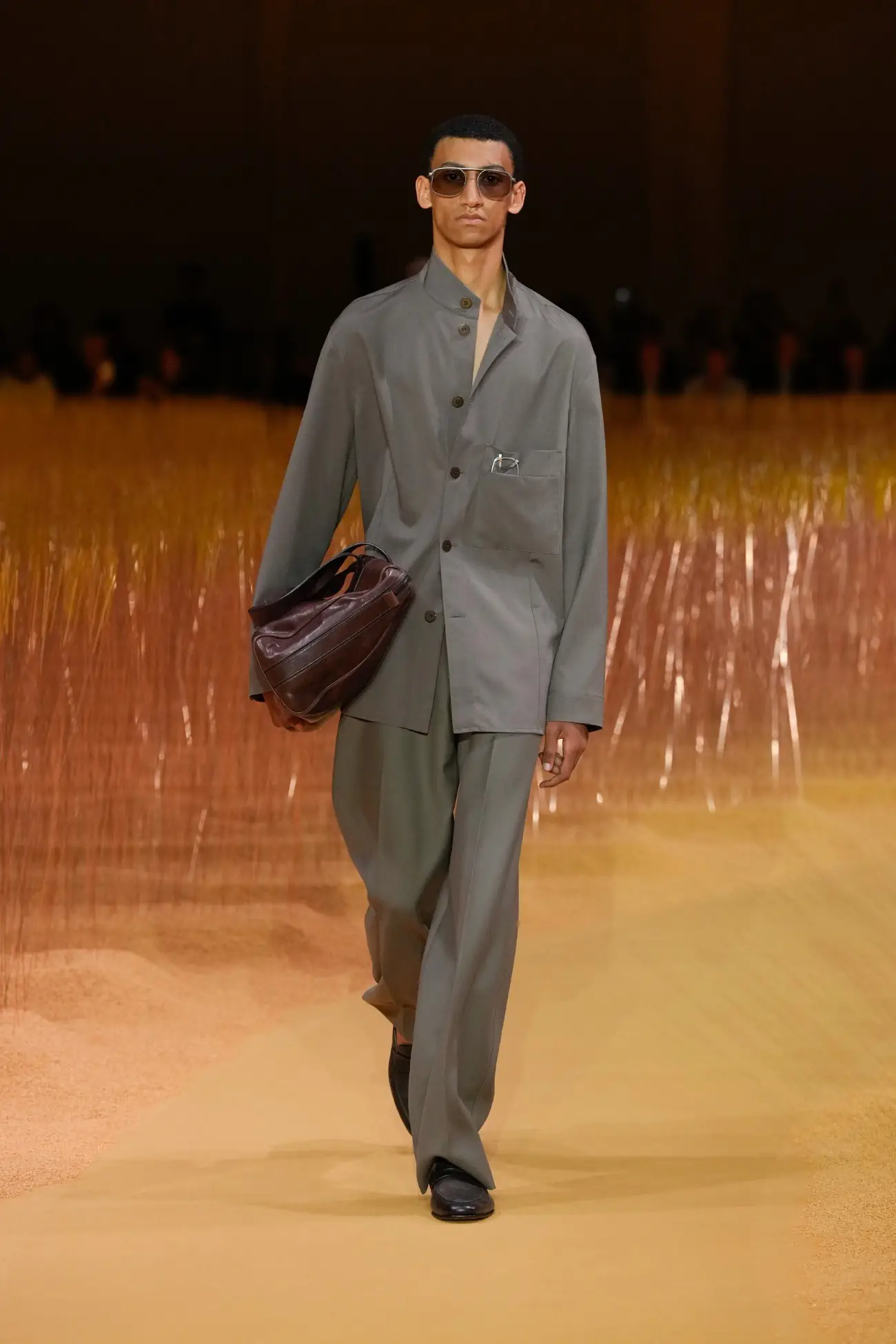 ZEGNA dévoile une collection Printemps 2025 pleine de légèreté, avec le lin au premier plan
