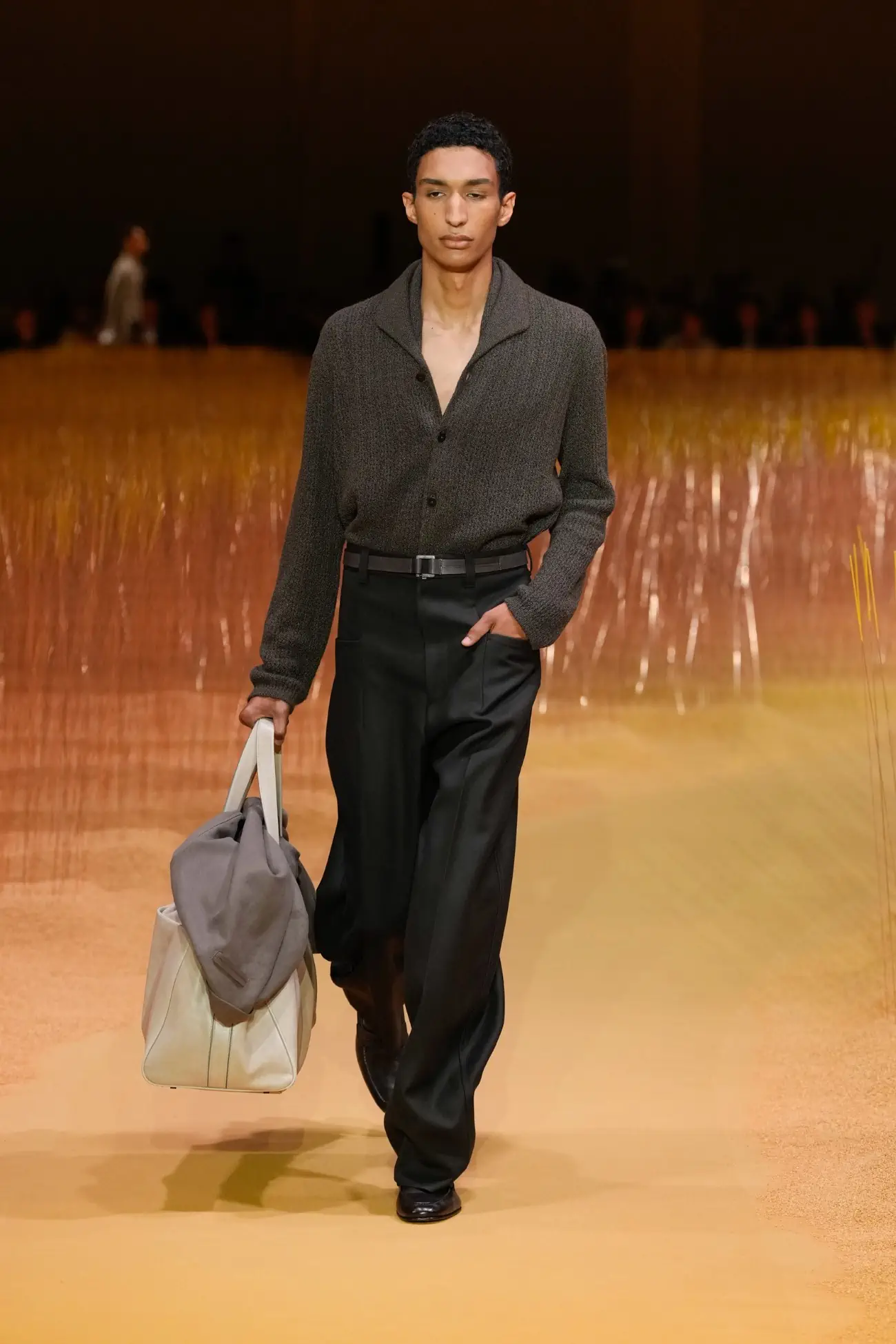 ZEGNA dévoile une collection Printemps 2025 pleine de légèreté, avec le lin au premier plan