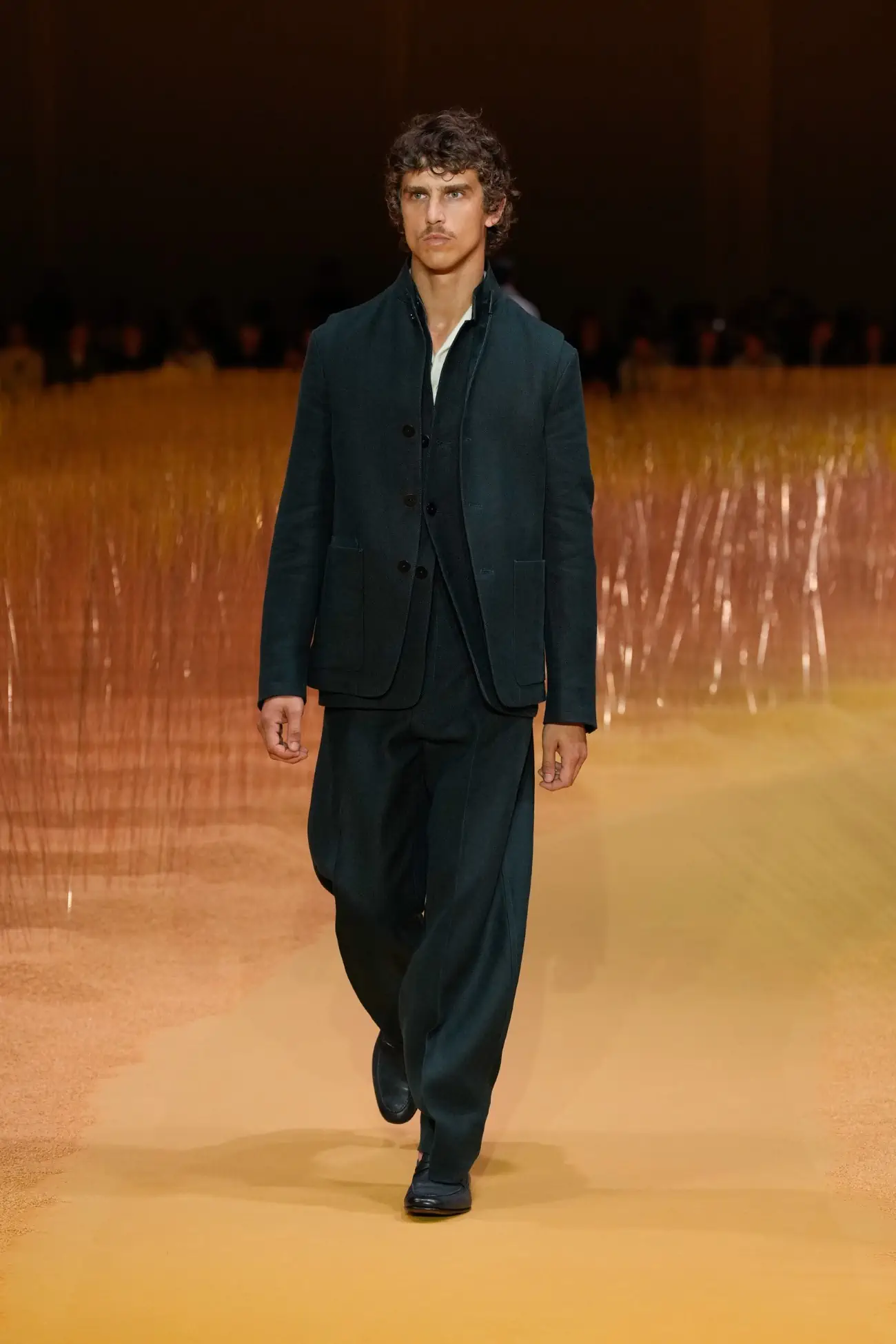 ZEGNA dévoile une collection Printemps 2025 pleine de légèreté, avec le lin au premier plan