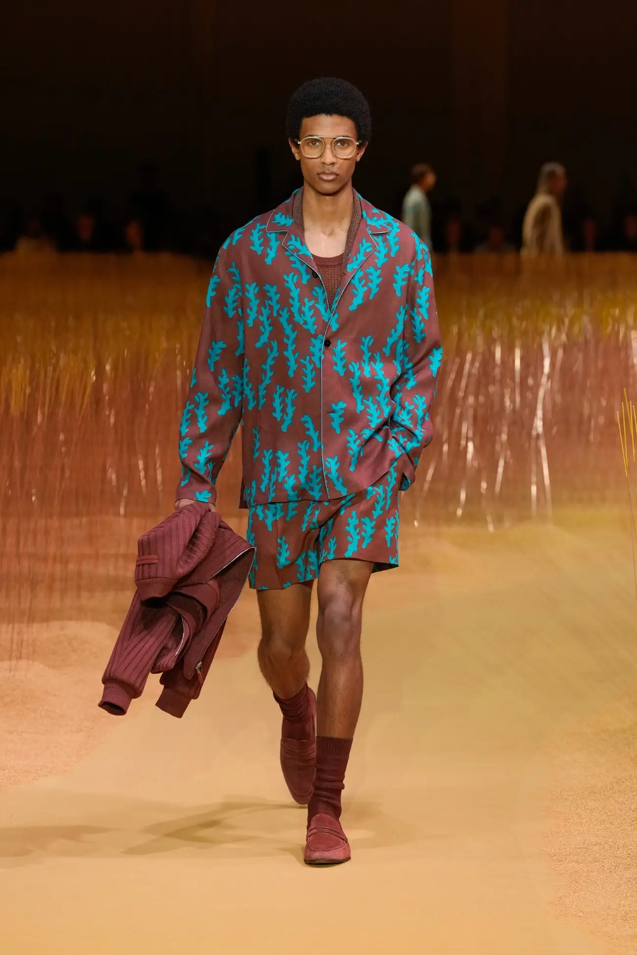 ZEGNA dévoile une collection Printemps 2025 pleine de légèreté, avec le lin au premier plan