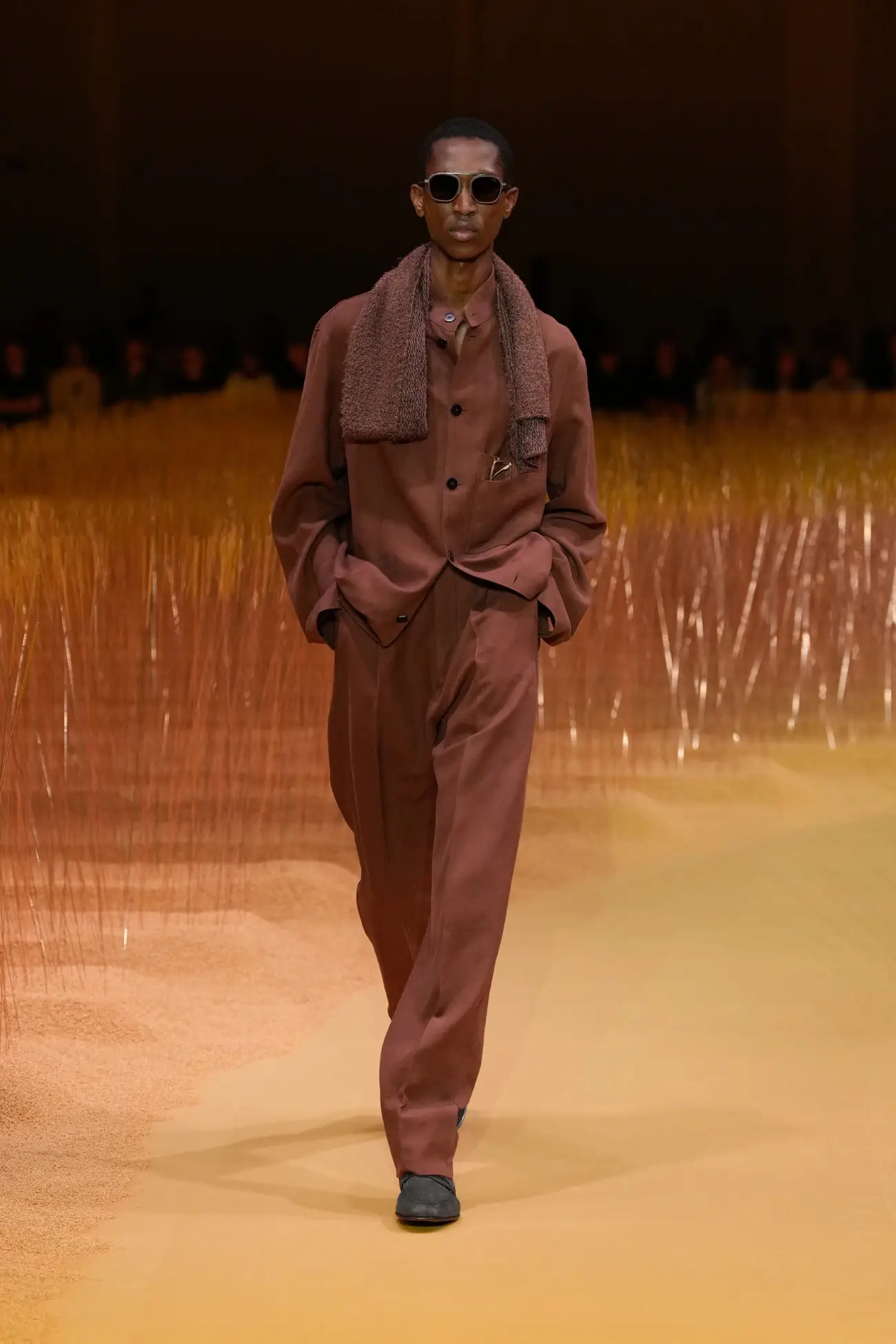 ZEGNA dévoile une collection Printemps 2025 pleine de légèreté, avec le lin au premier plan