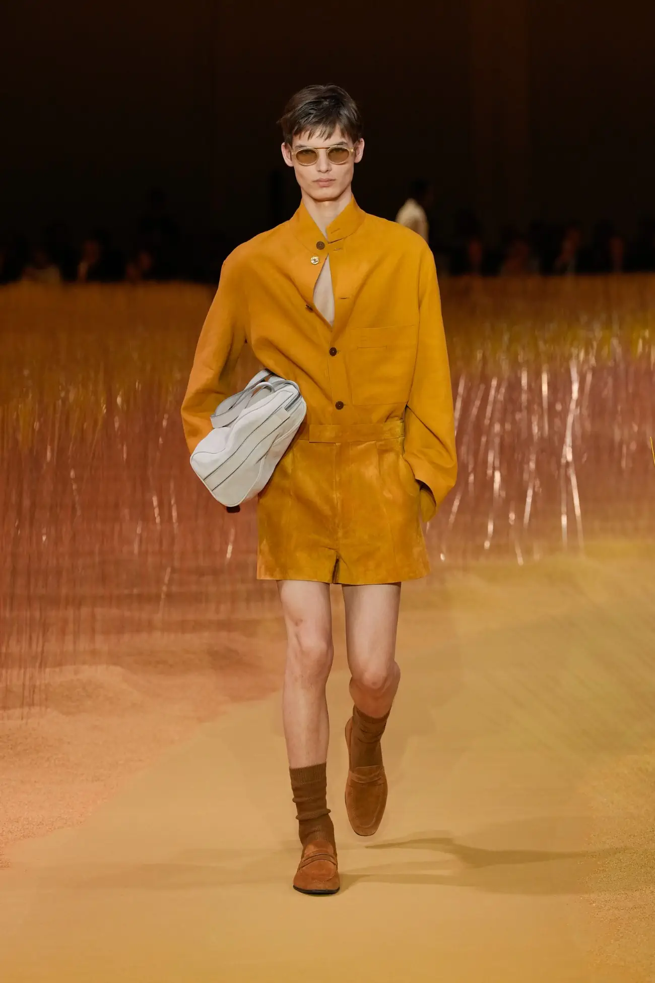 ZEGNA dévoile une collection Printemps 2025 pleine de légèreté, avec le lin au premier plan