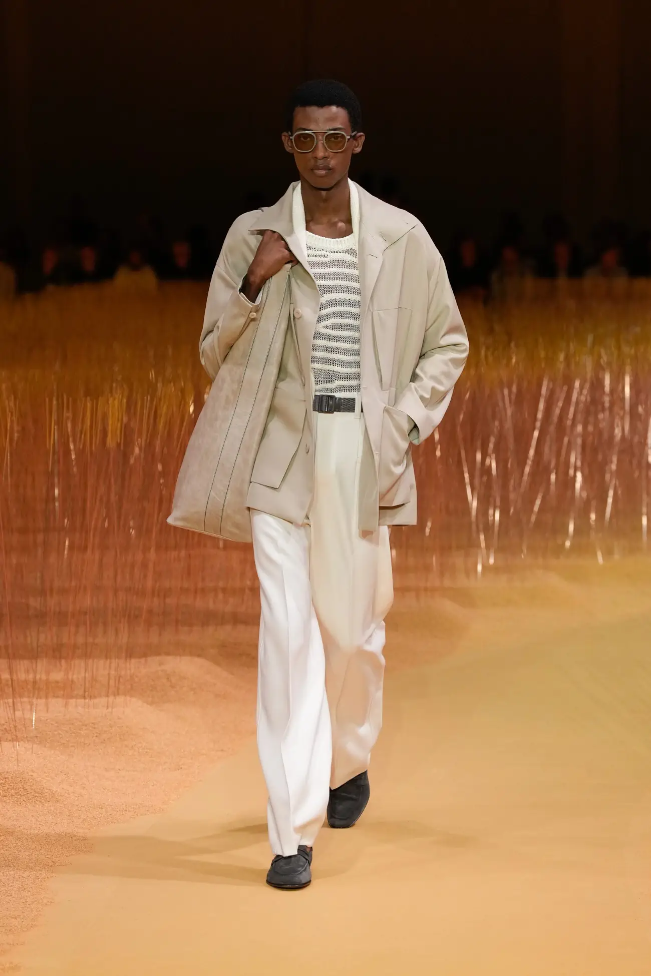 ZEGNA dévoile une collection Printemps 2025 pleine de légèreté, avec le lin au premier plan