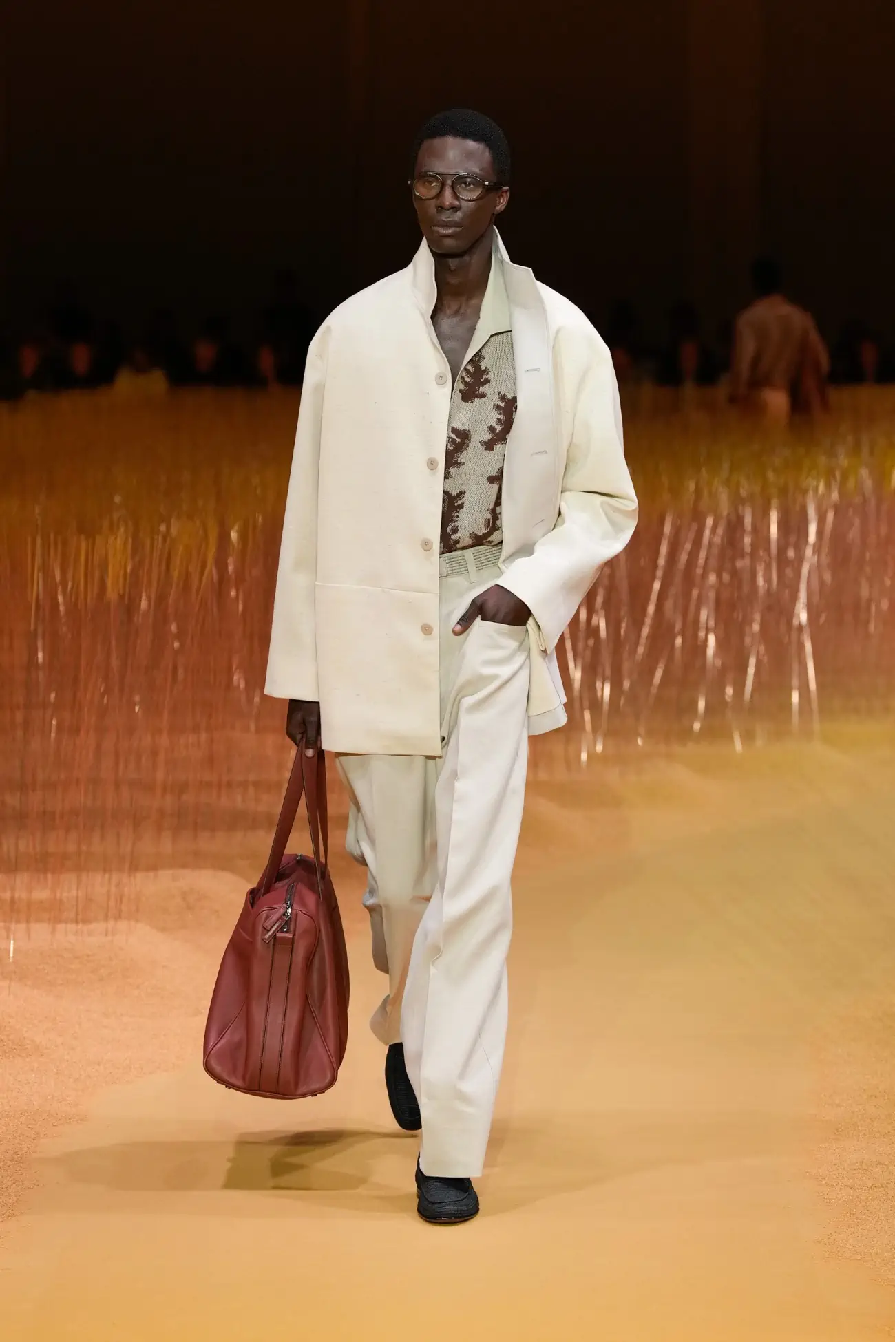 ZEGNA dévoile une collection Printemps 2025 pleine de légèreté, avec le lin au premier plan