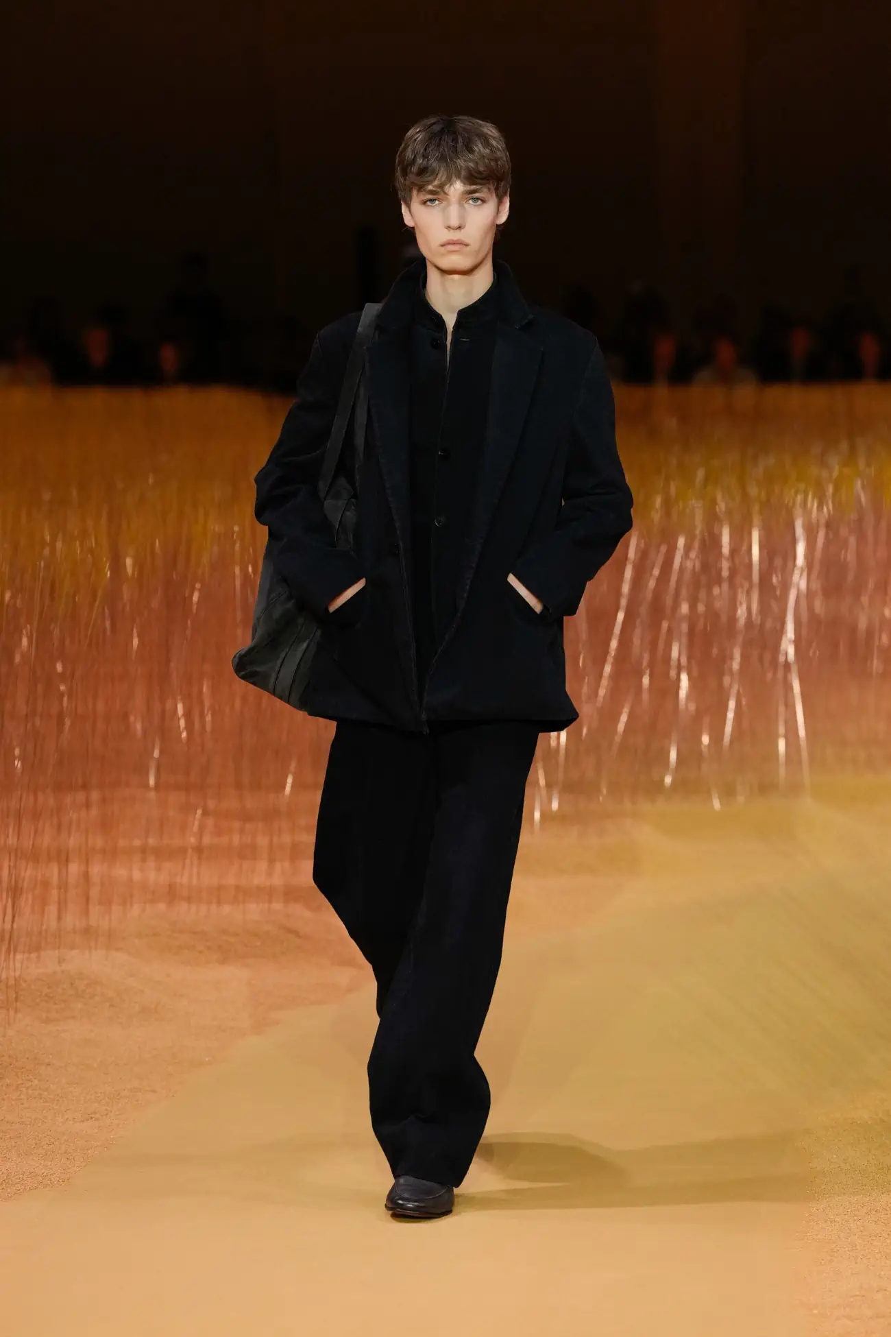 ZEGNA dévoile une collection Printemps 2025 pleine de légèreté, avec le lin au premier plan