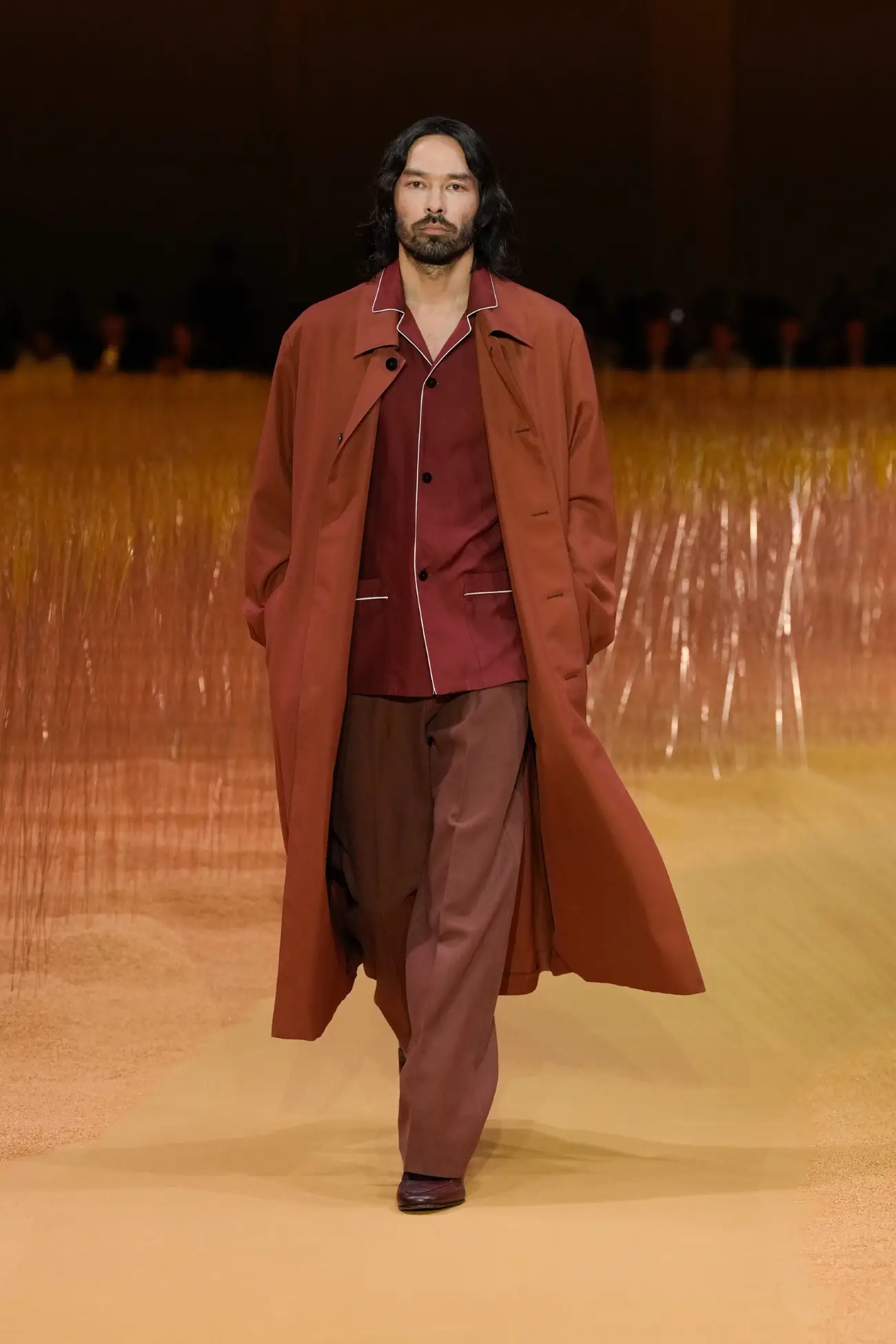 ZEGNA dévoile une collection Printemps 2025 pleine de légèreté, avec le lin au premier plan