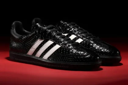 La adidas Samba se refait une beauté avec une tige en peau de crocodile brillante