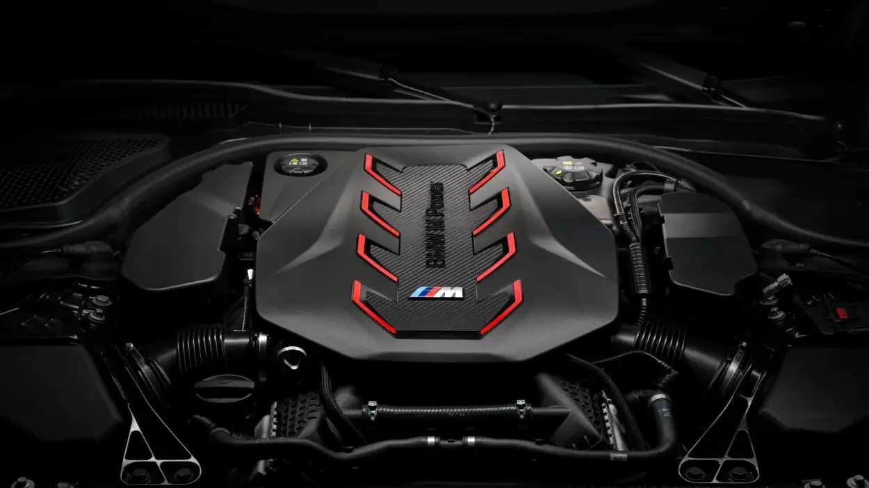 La BMW M5 2025 entre dans le futur avec 717 chevaux électrifiés