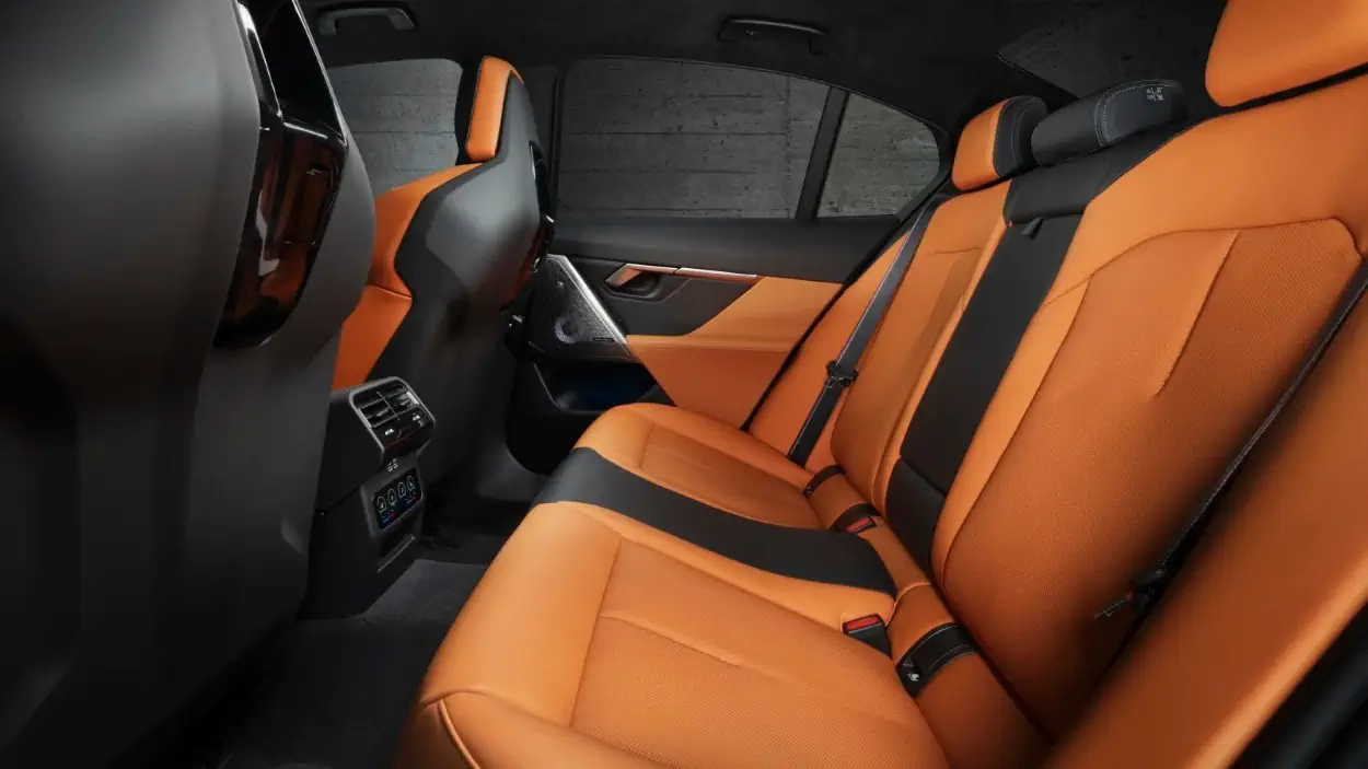 La BMW M5 2025 entre dans le futur avec 717 chevaux électrifiés