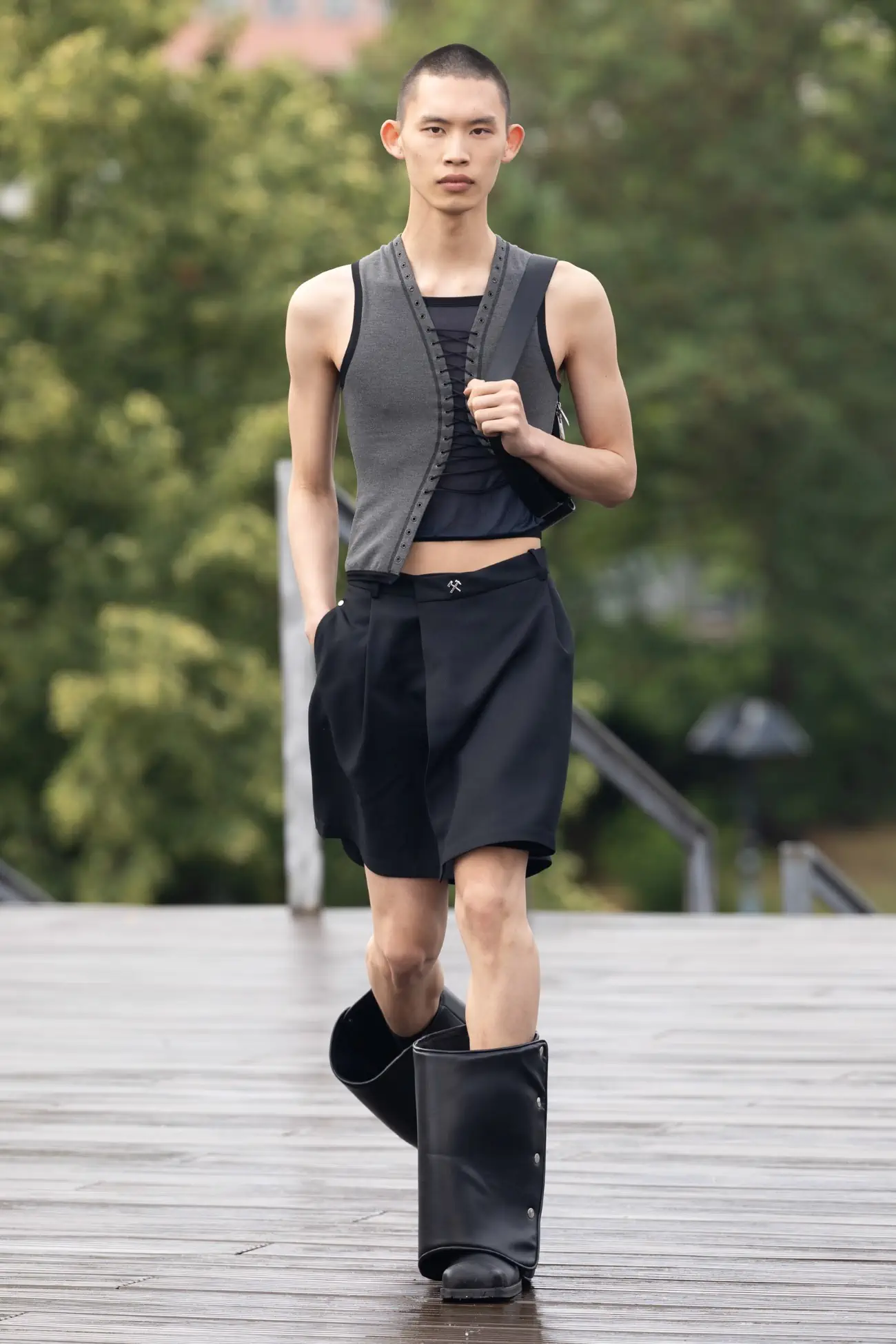 La puissante collection Printemps 2025 de GmbH revient à la maison, à Berlin