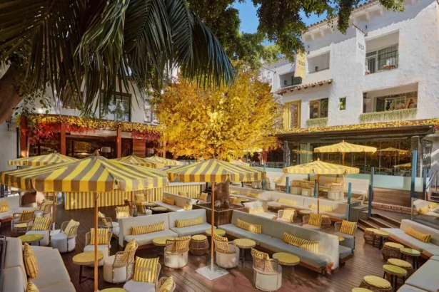 Fendi transforme le Puente Romano Beach Resort en un luxueux terrain de jeu estival