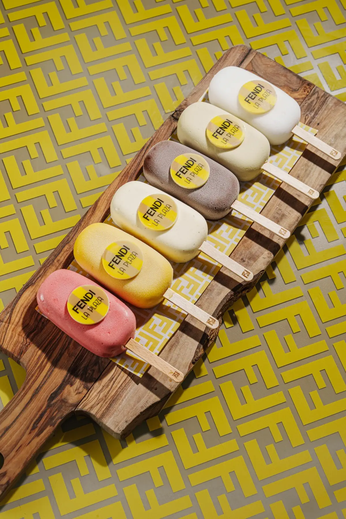 Fendi transforme le Puente Romano Beach Resort en un luxueux terrain de jeu estival