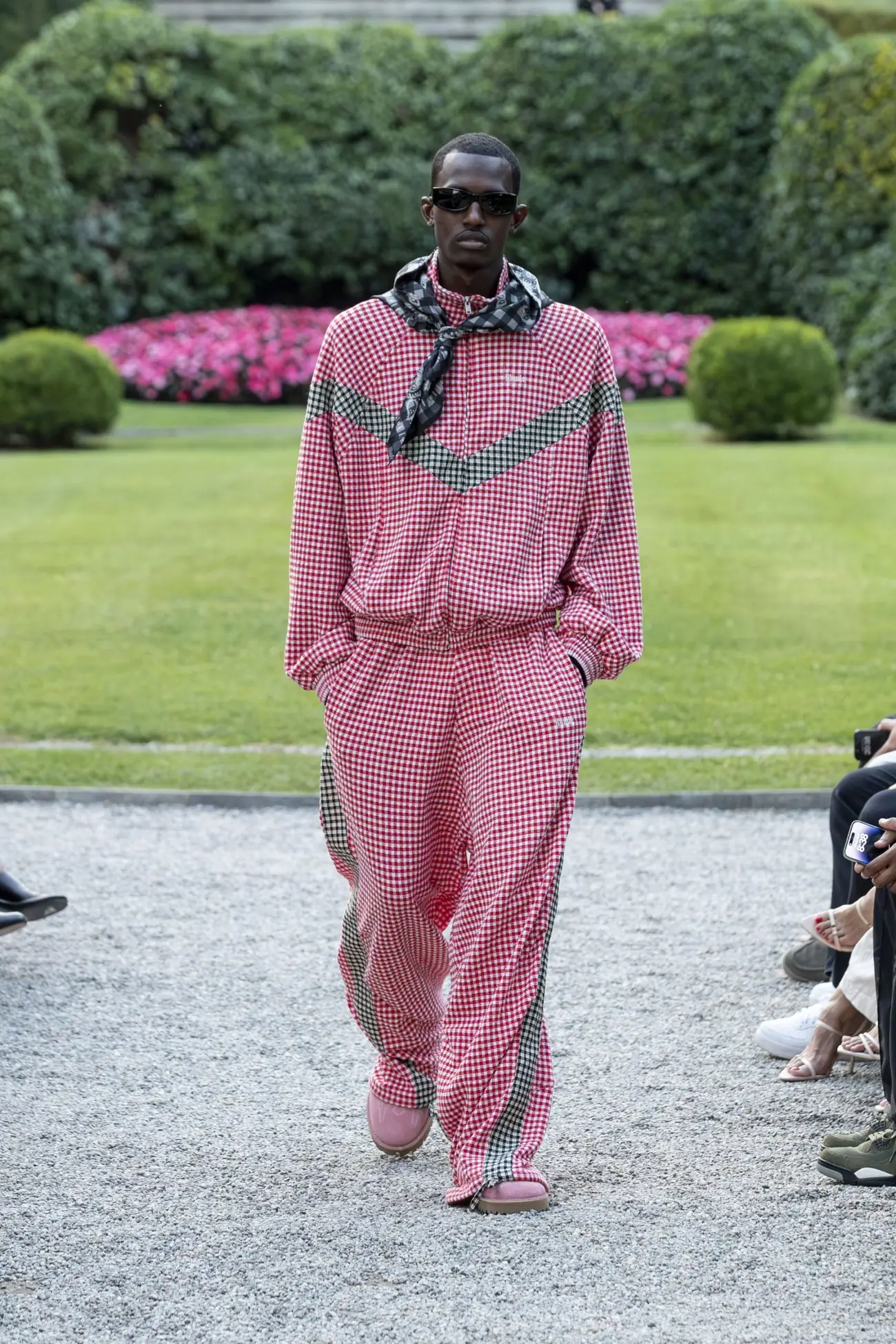 RHUDE réinvente l'Americana sur le lac de Côme