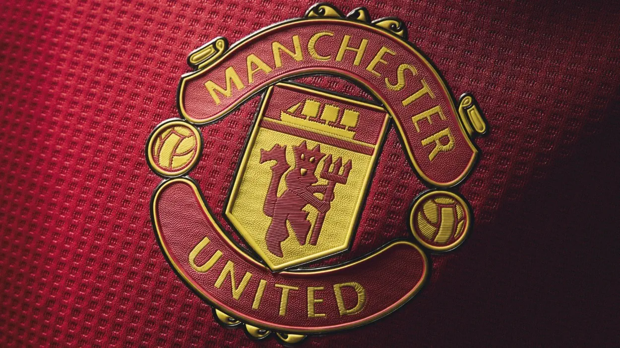 Manchester United dévoile le nouveau kit domicile 2024/25 d'adidas