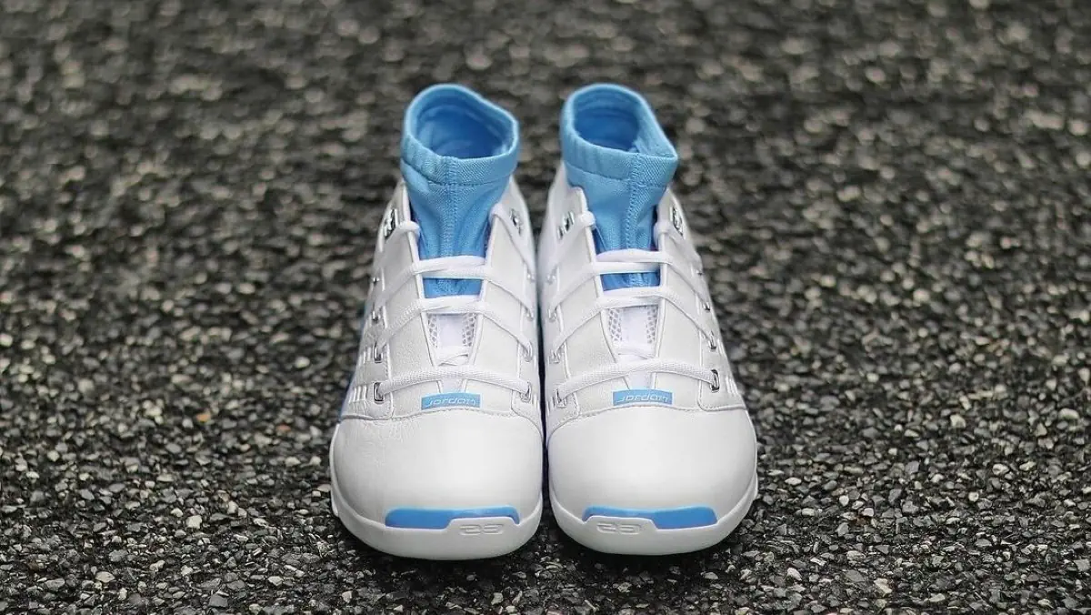 La Air Jordan 17 Low « University Blue » revient ce mois-ci