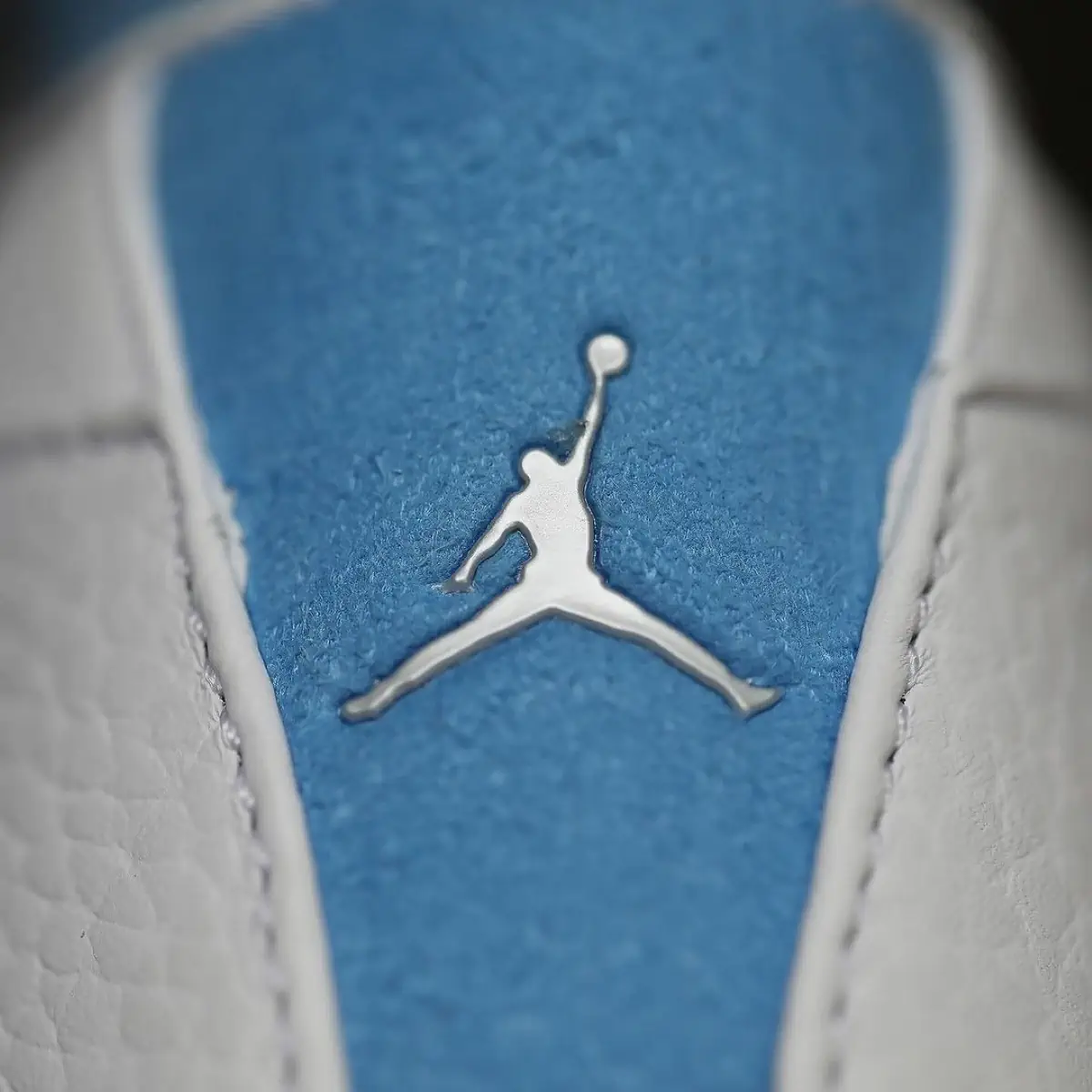 La Air Jordan 17 Low « University Blue » revient ce mois-ci